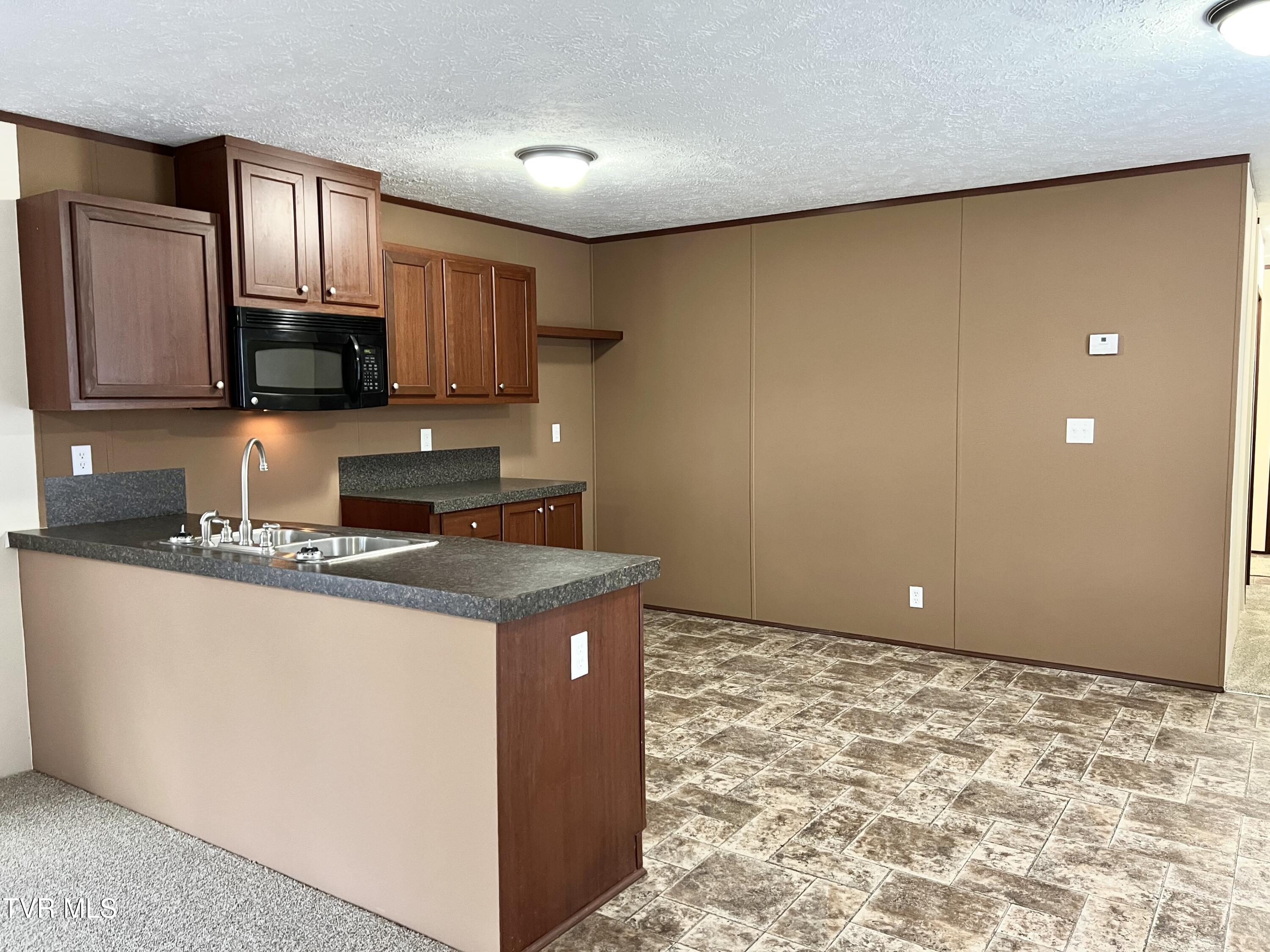 13 Woods Road Property Photo 6