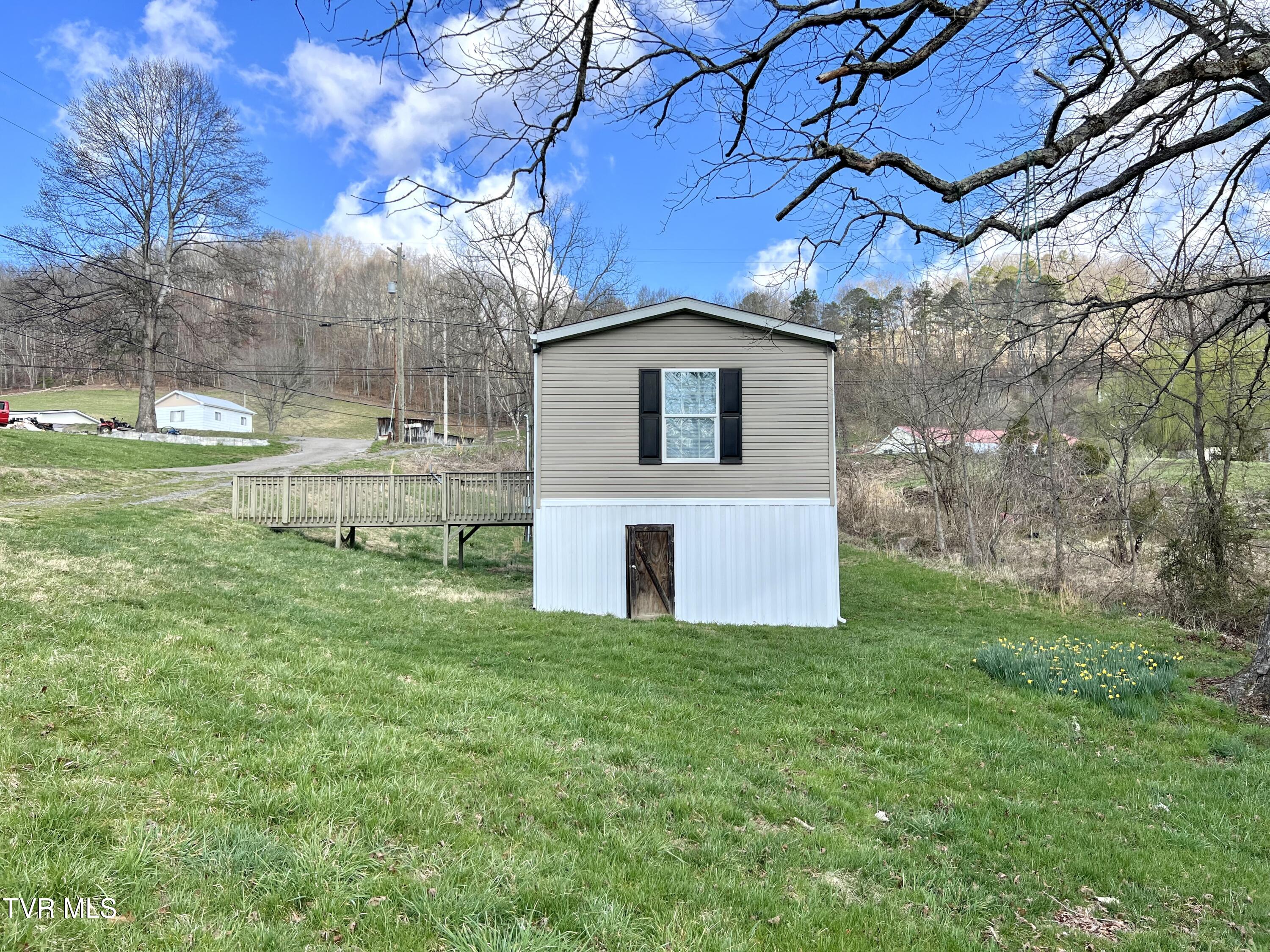 13 Woods Road Property Photo 18
