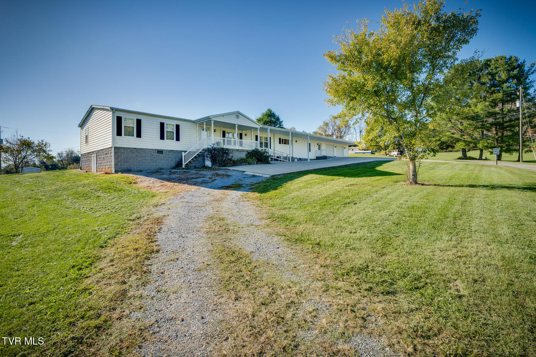 228 Midway Street Property Photo