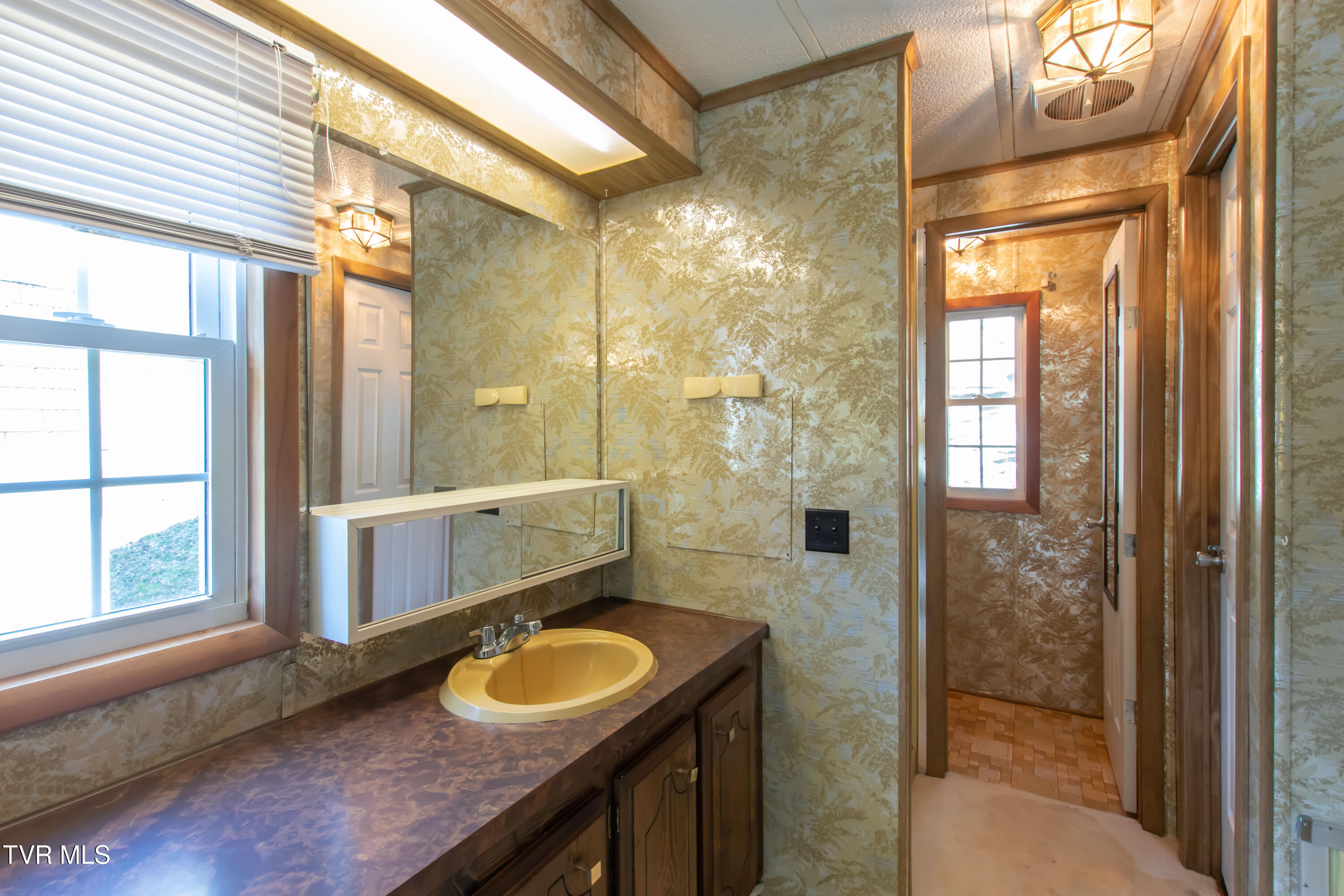 26135 North Fork River Road Property Photo 20
