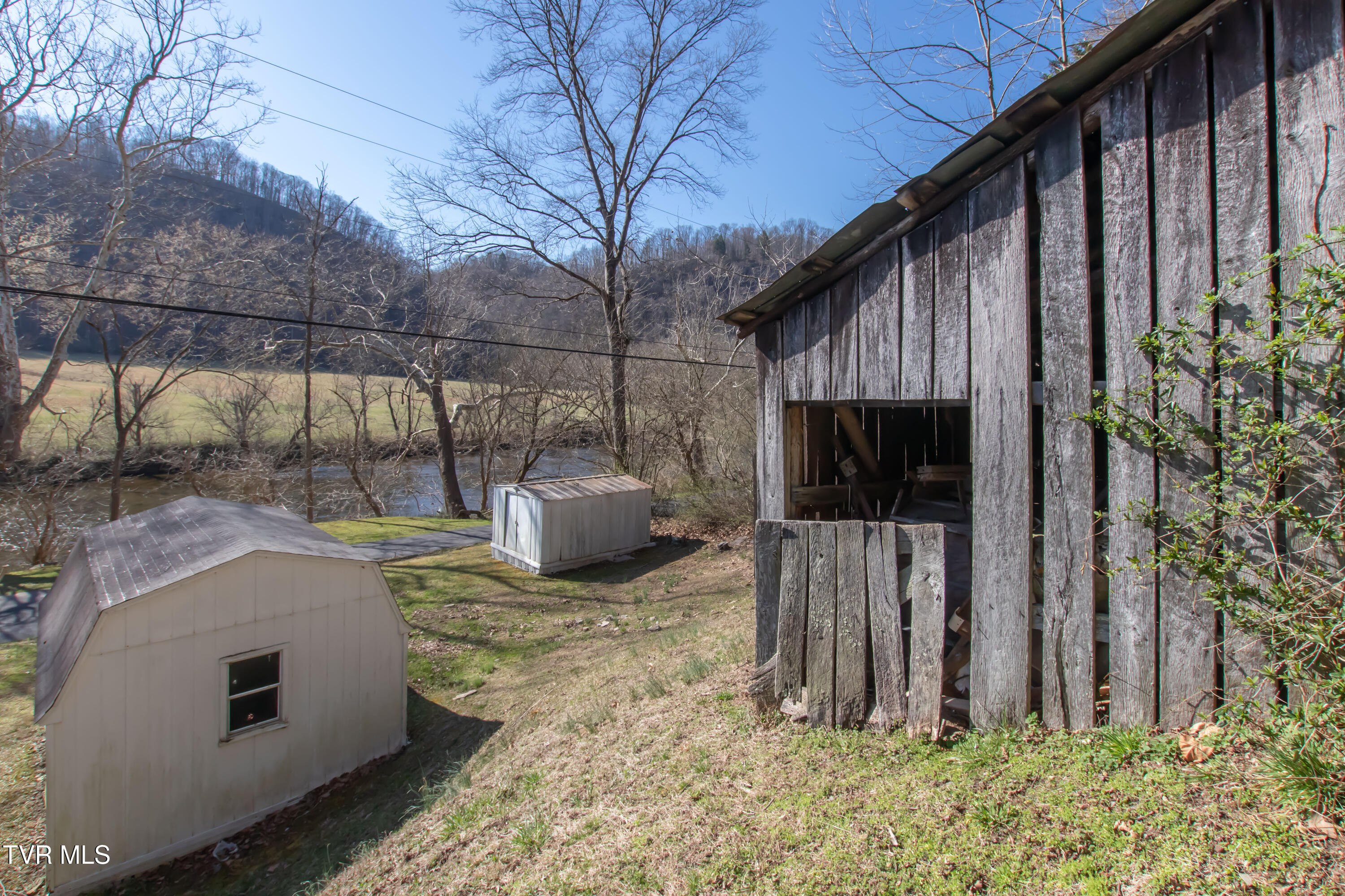 26135 North Fork River Road Property Photo 38