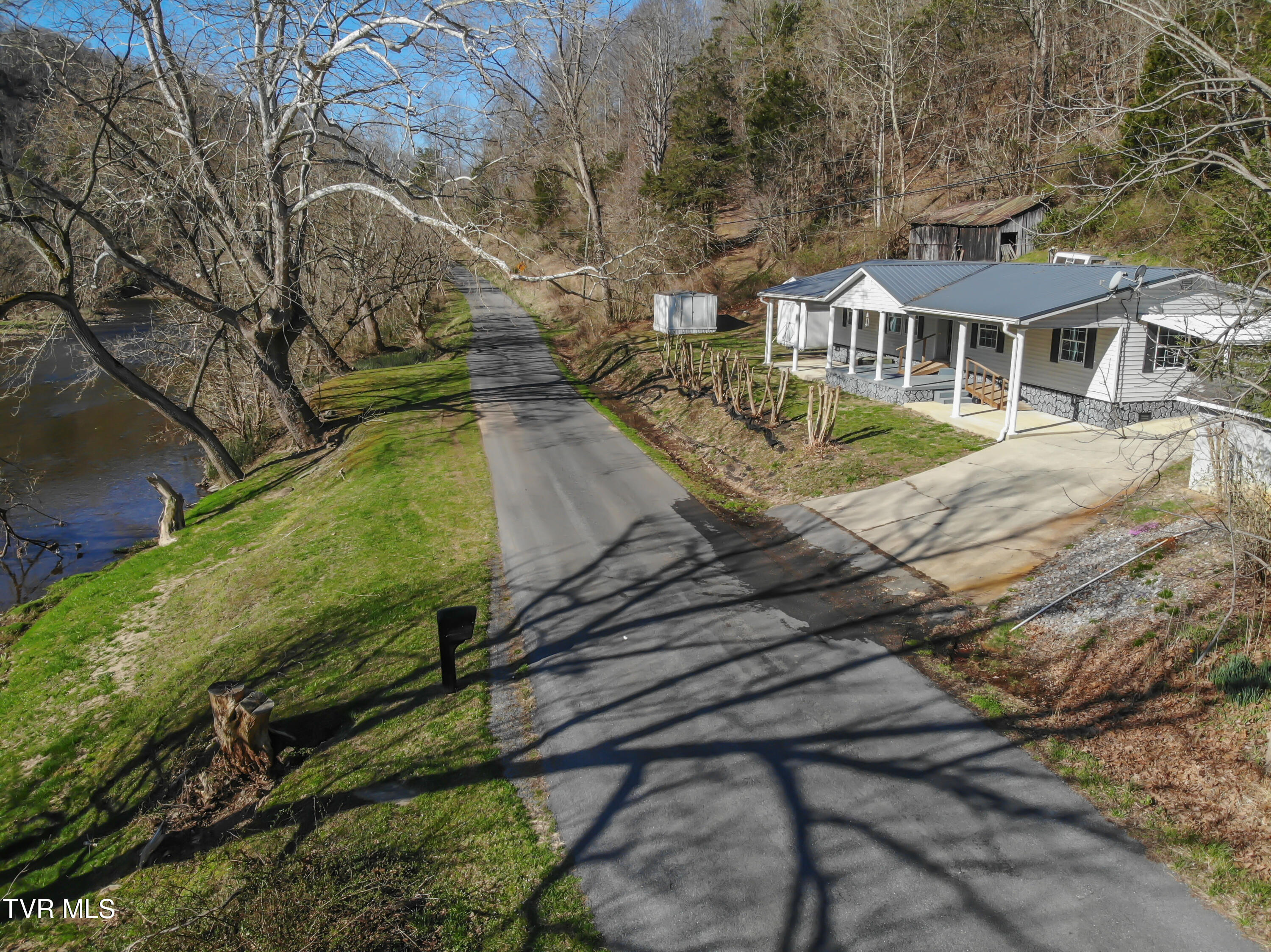 26135 North Fork River Road Property Photo 49