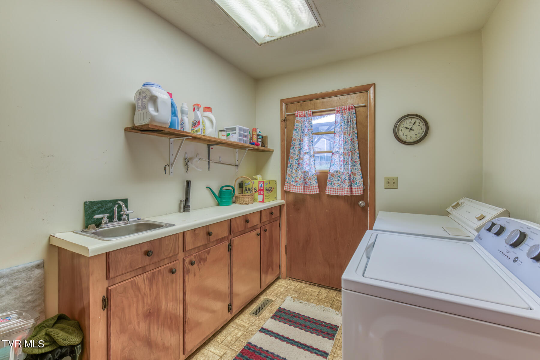 1250 J Shoun Road Property Photo 18