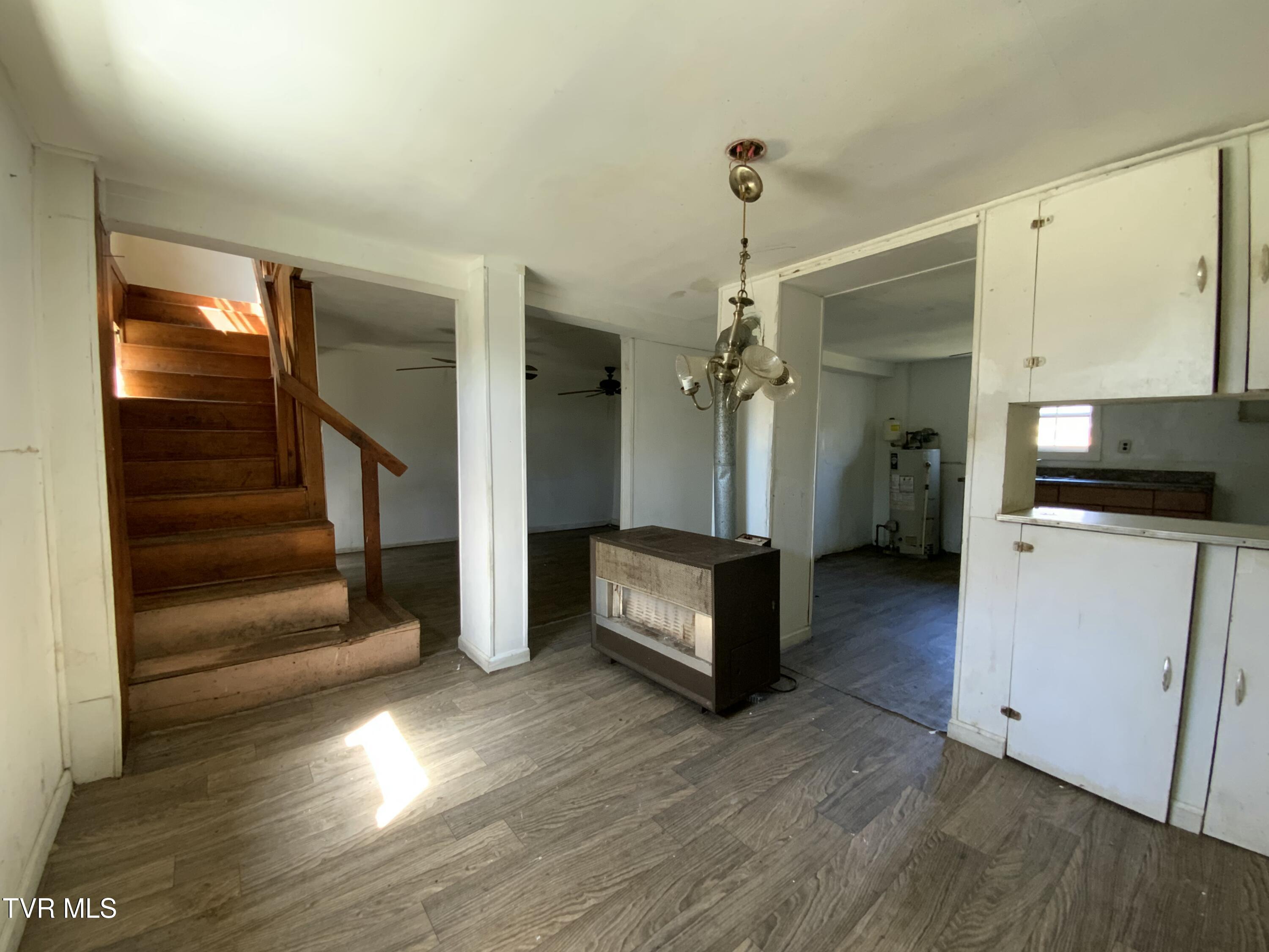 229 235 Henard Road Property Photo 20