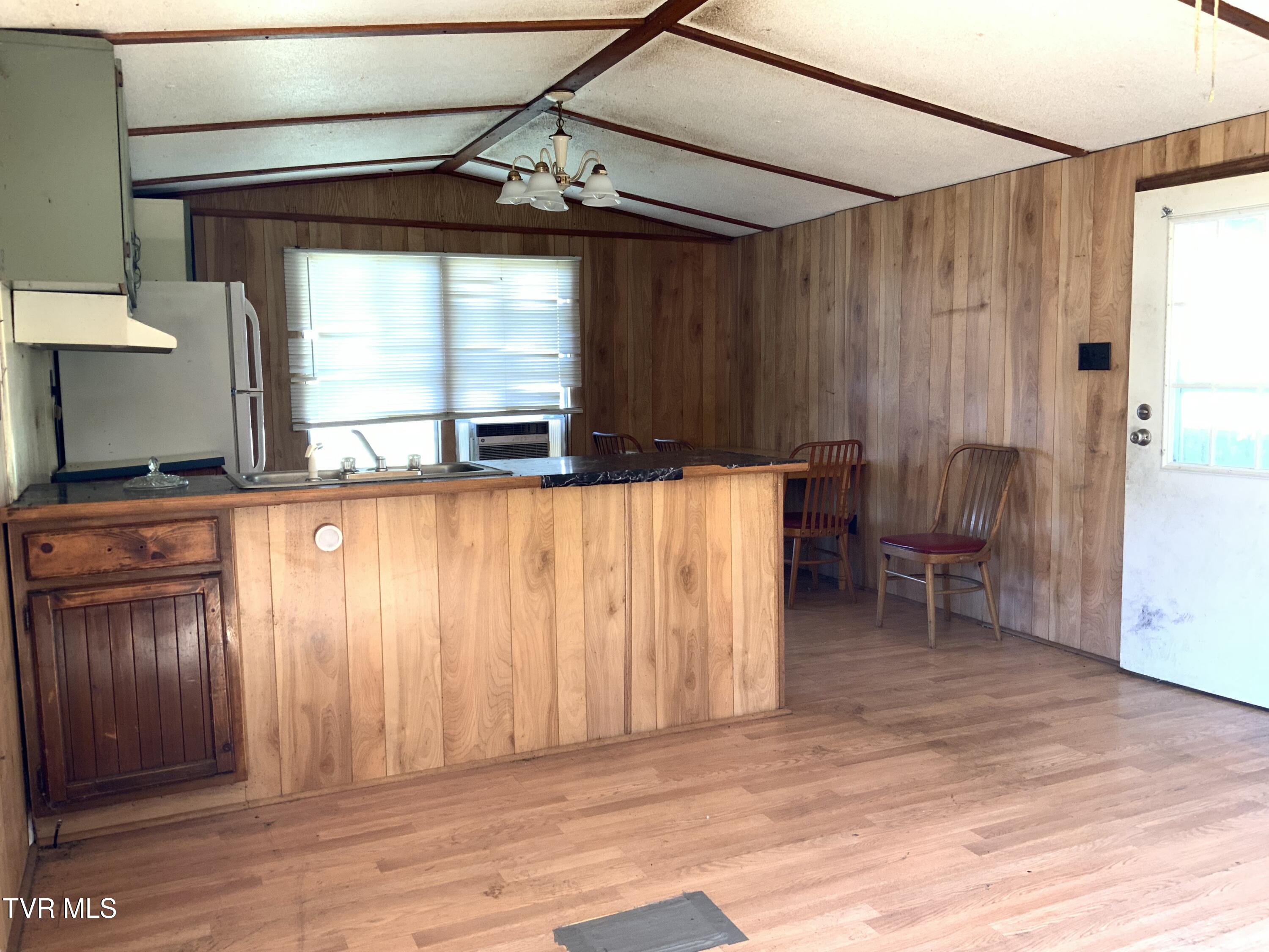 229 235 Henard Road Property Photo 47