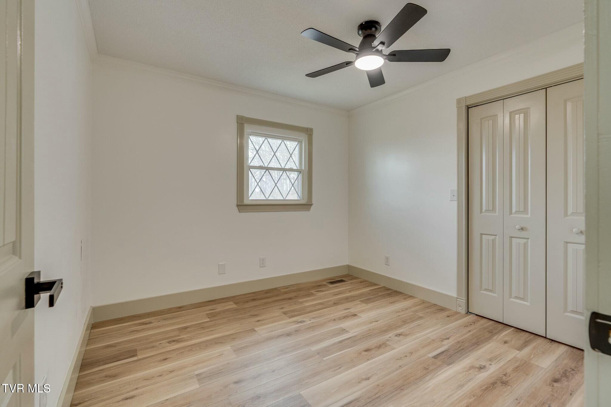 1120 Kinzer Lane Property Photo 22
