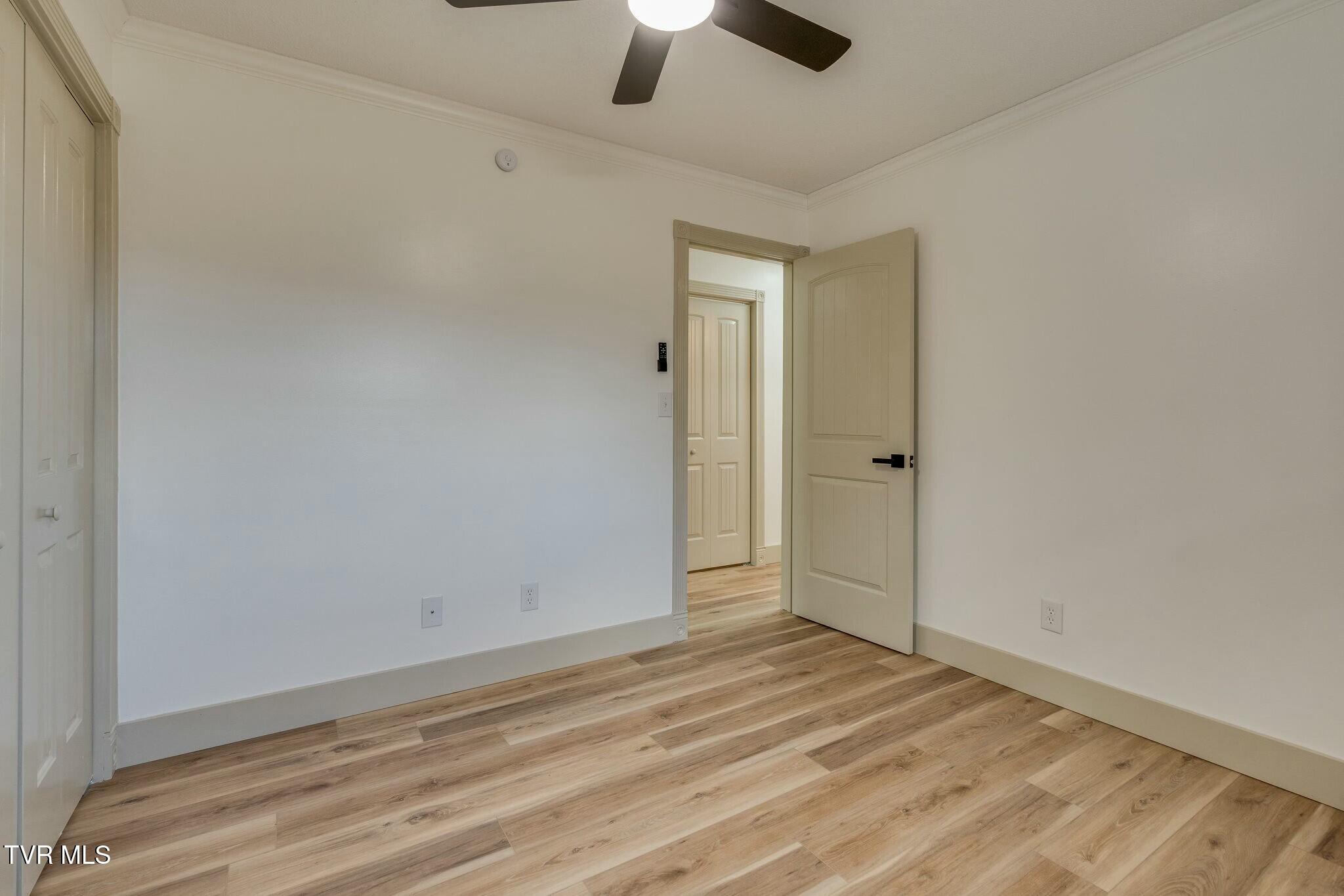 1120 Kinzer Lane Property Photo 23