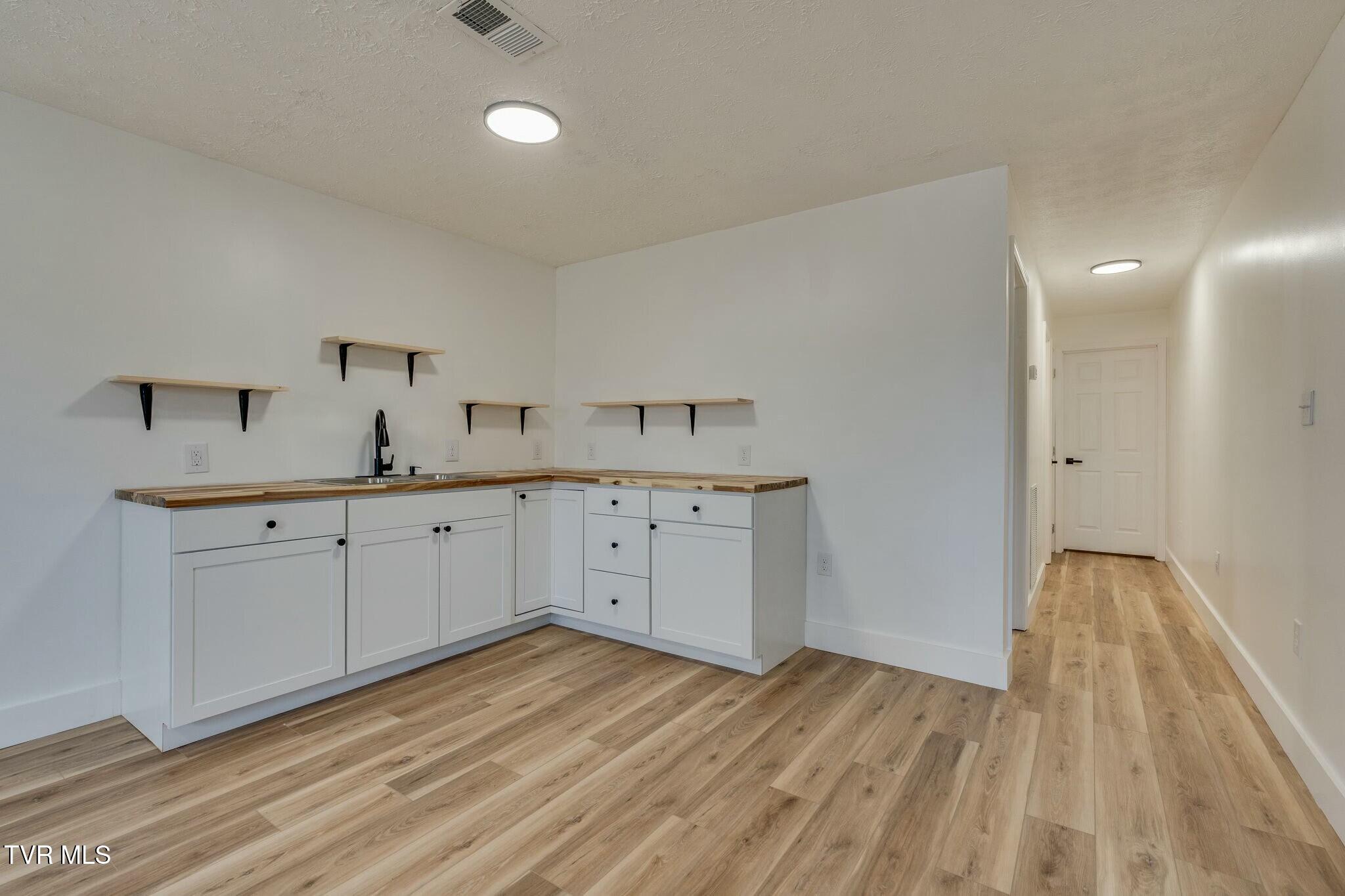 1120 Kinzer Lane Property Photo 33