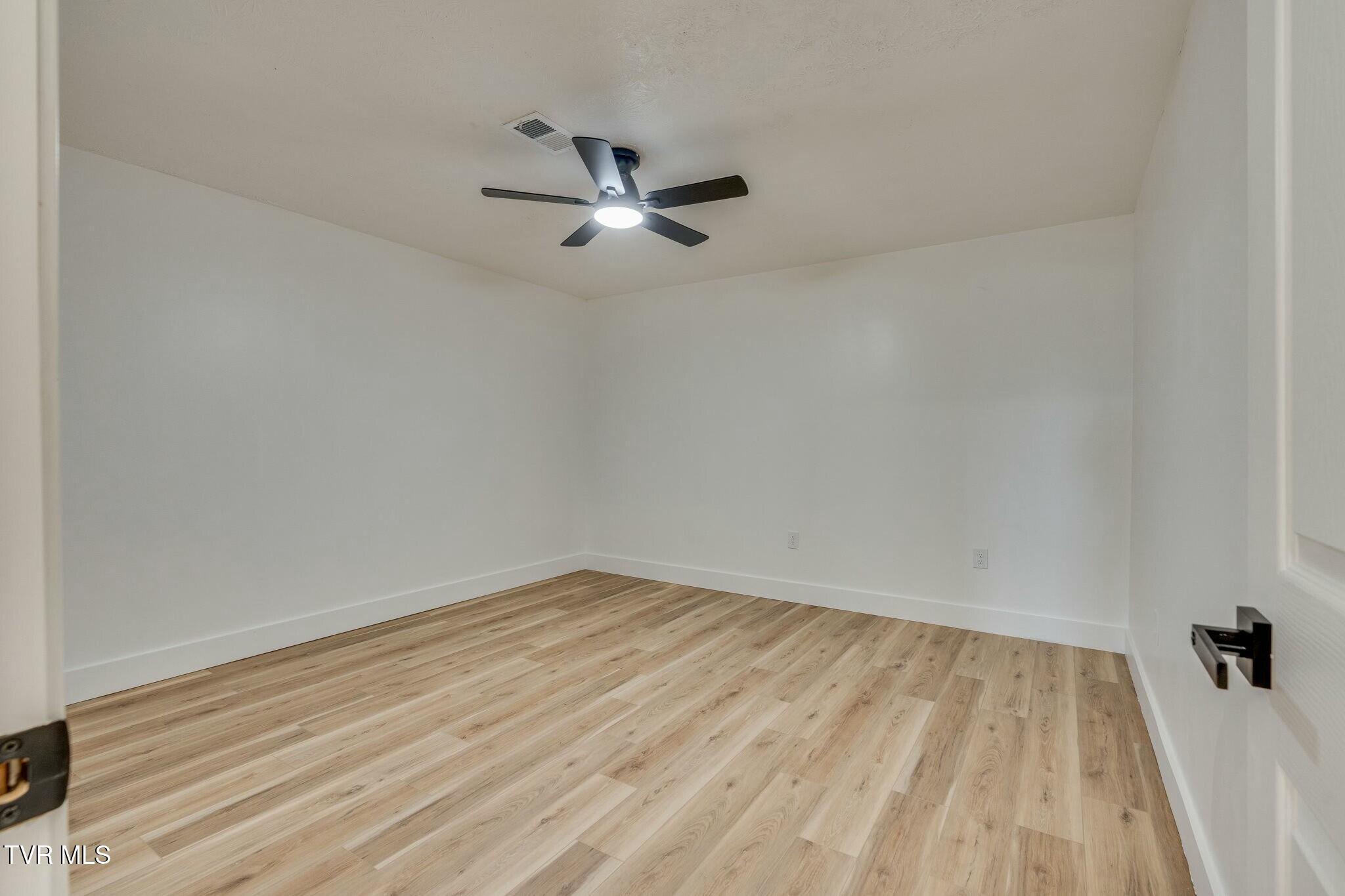 1120 Kinzer Lane Property Photo 37