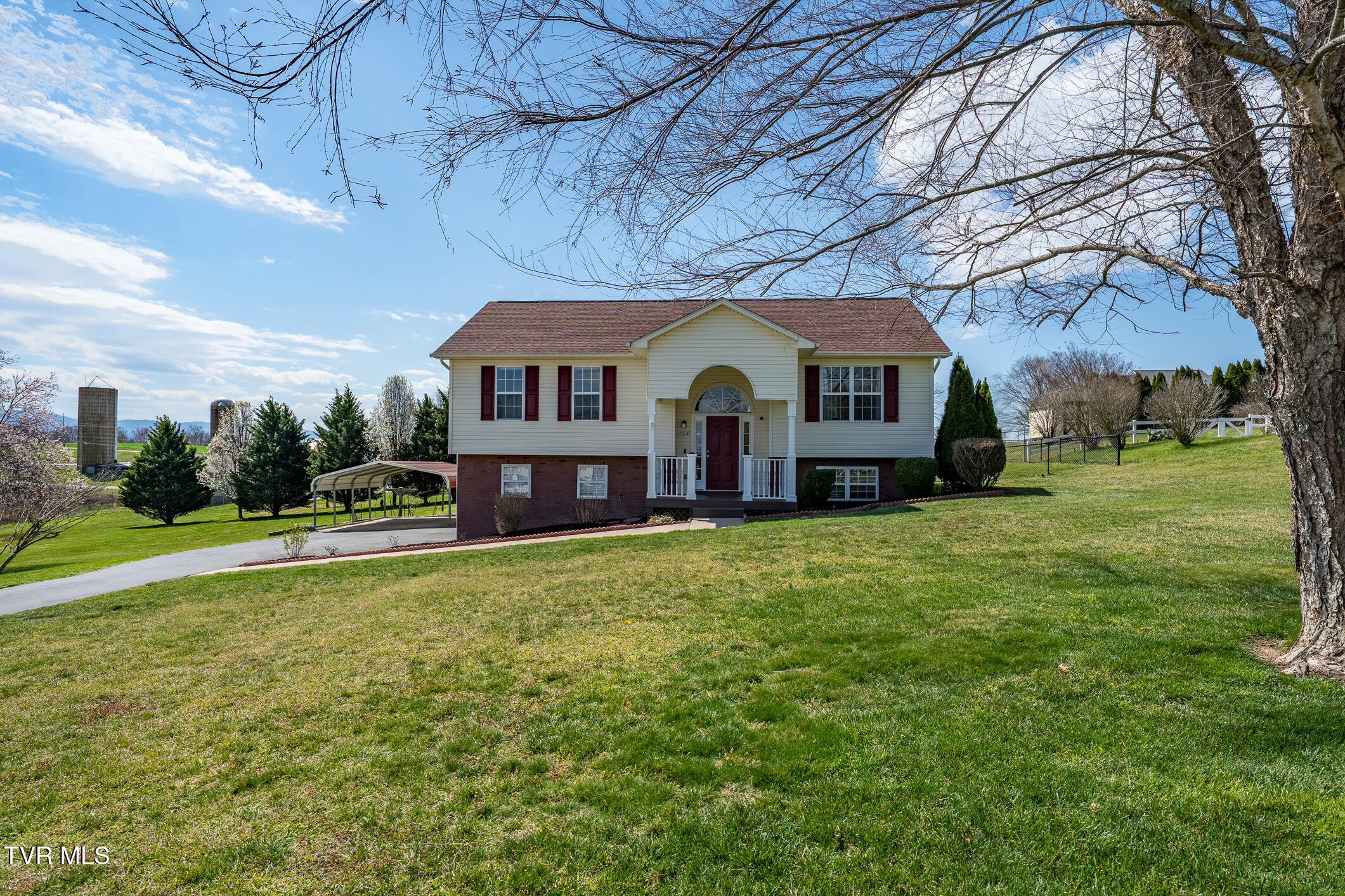 118 Butterfly Court Property Photo 1