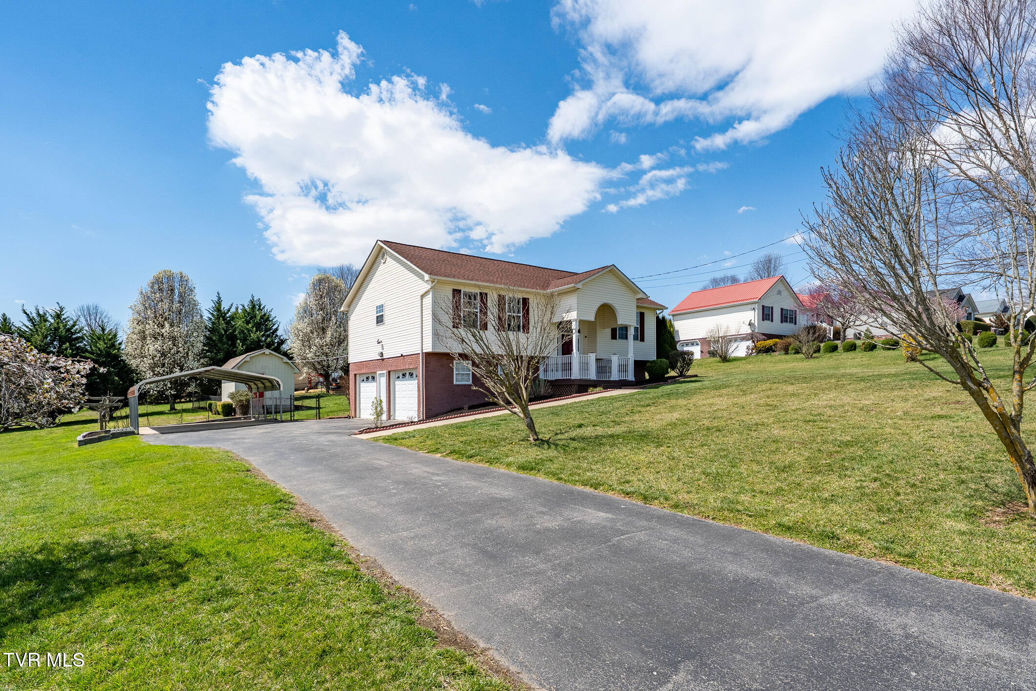 118 Butterfly Court Property Photo 2