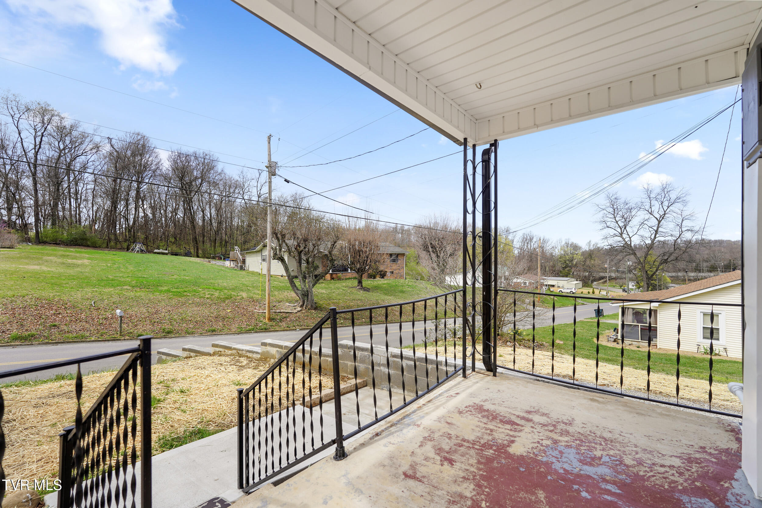 620 North Irish Street Property Photo 2