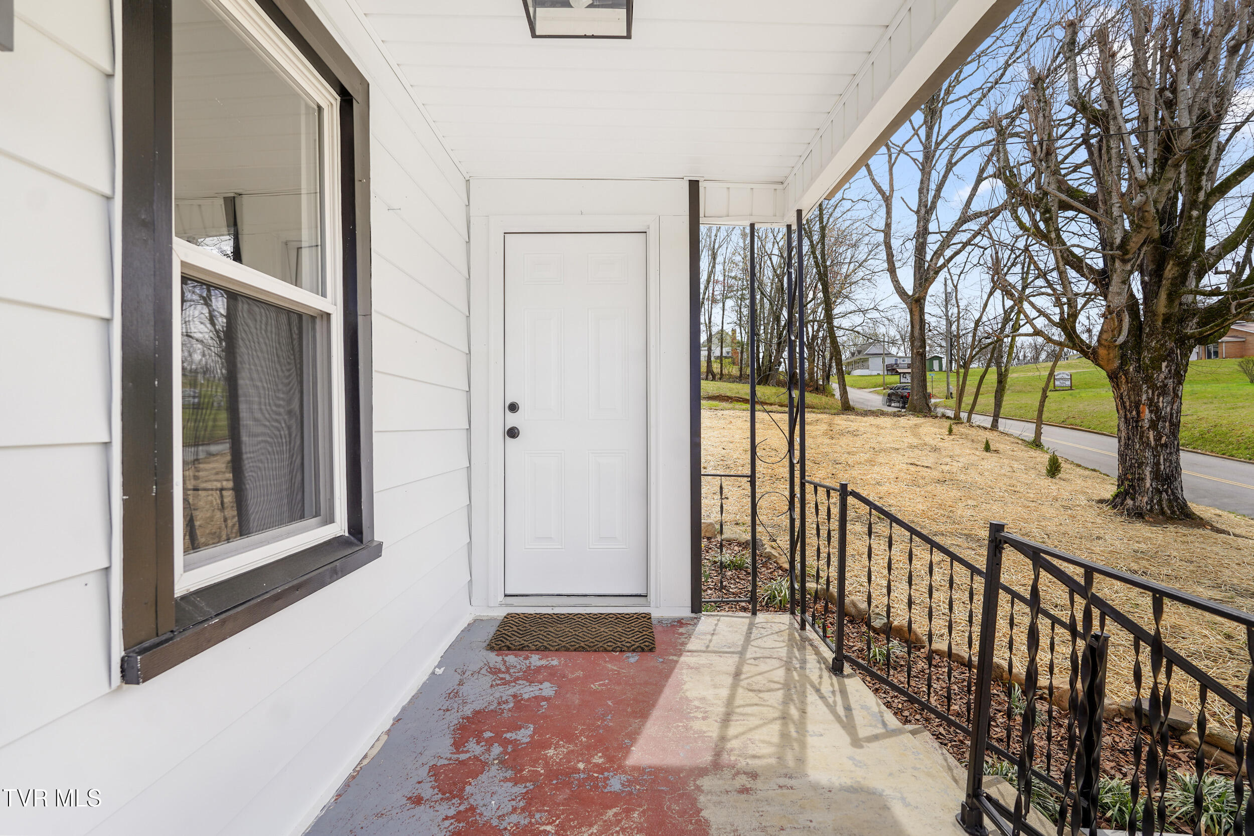 620 North Irish Street Property Photo 3