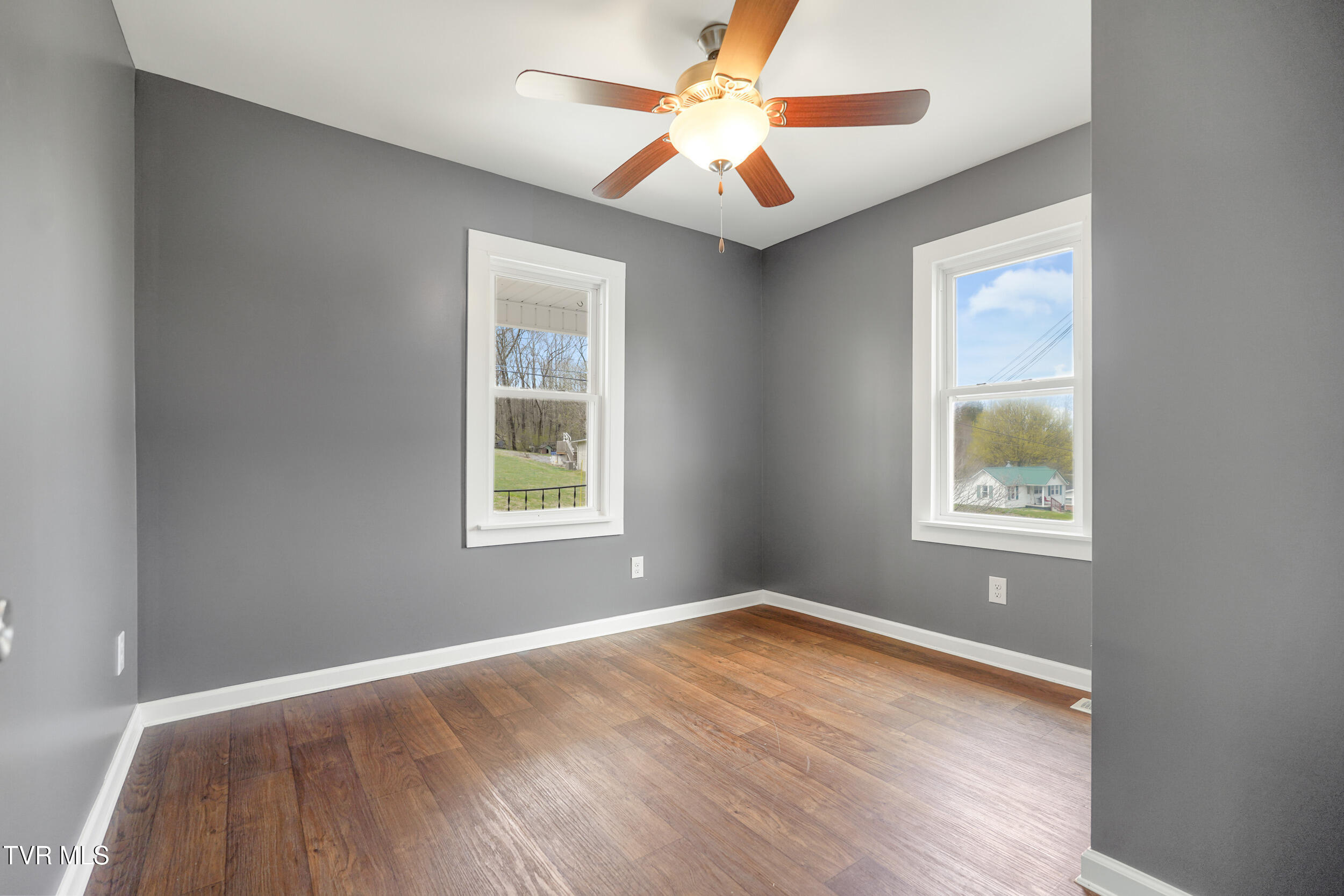 620 North Irish Street Property Photo 14
