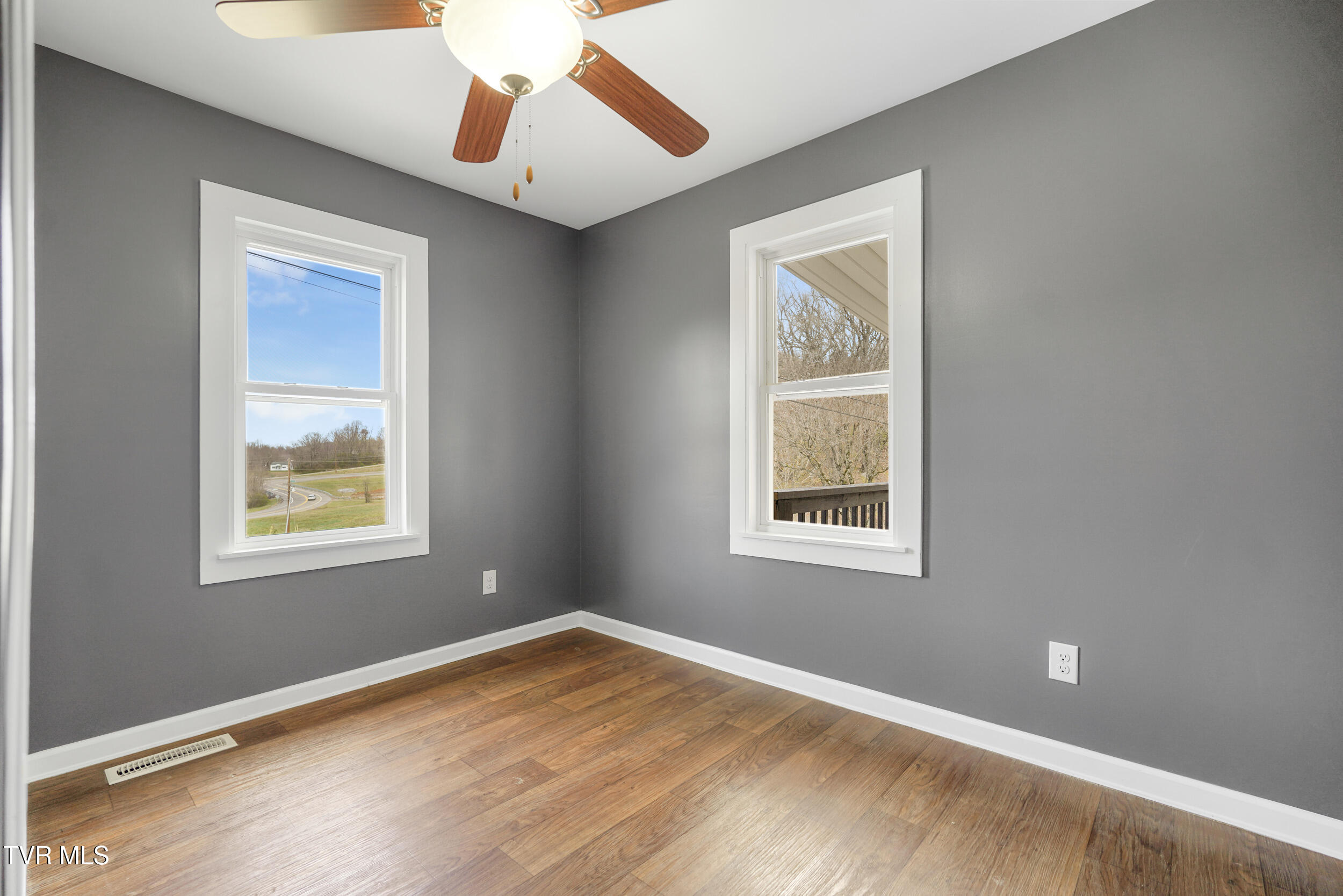 620 North Irish Street Property Photo 16