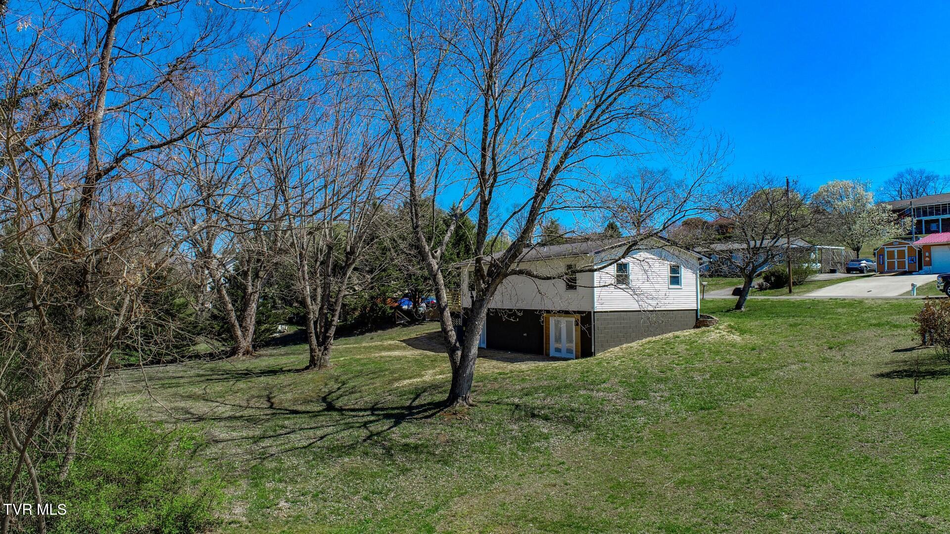 839 Navaho Dr Property Photo 33
