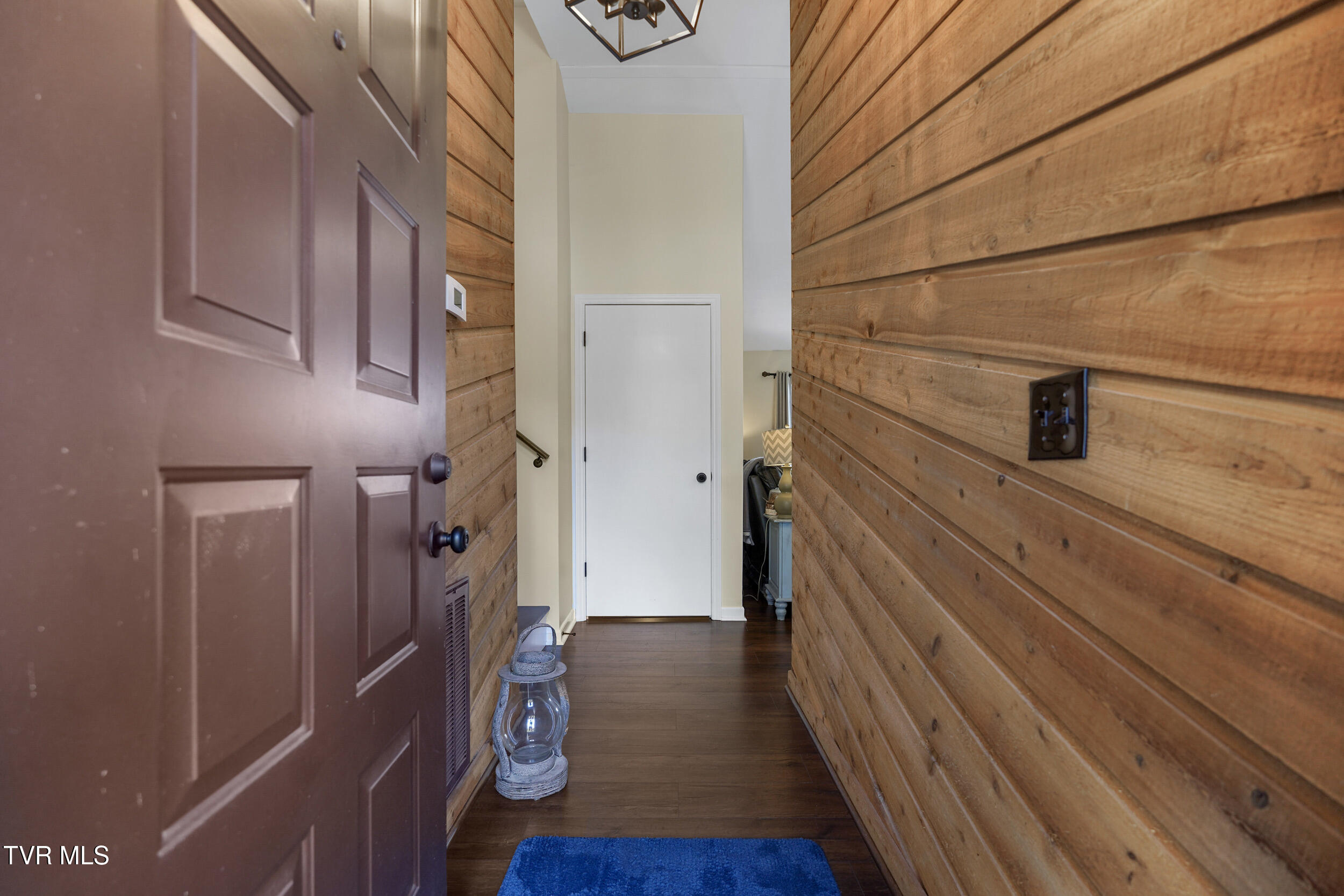 5060 Lake Forest Drive Property Photo 13