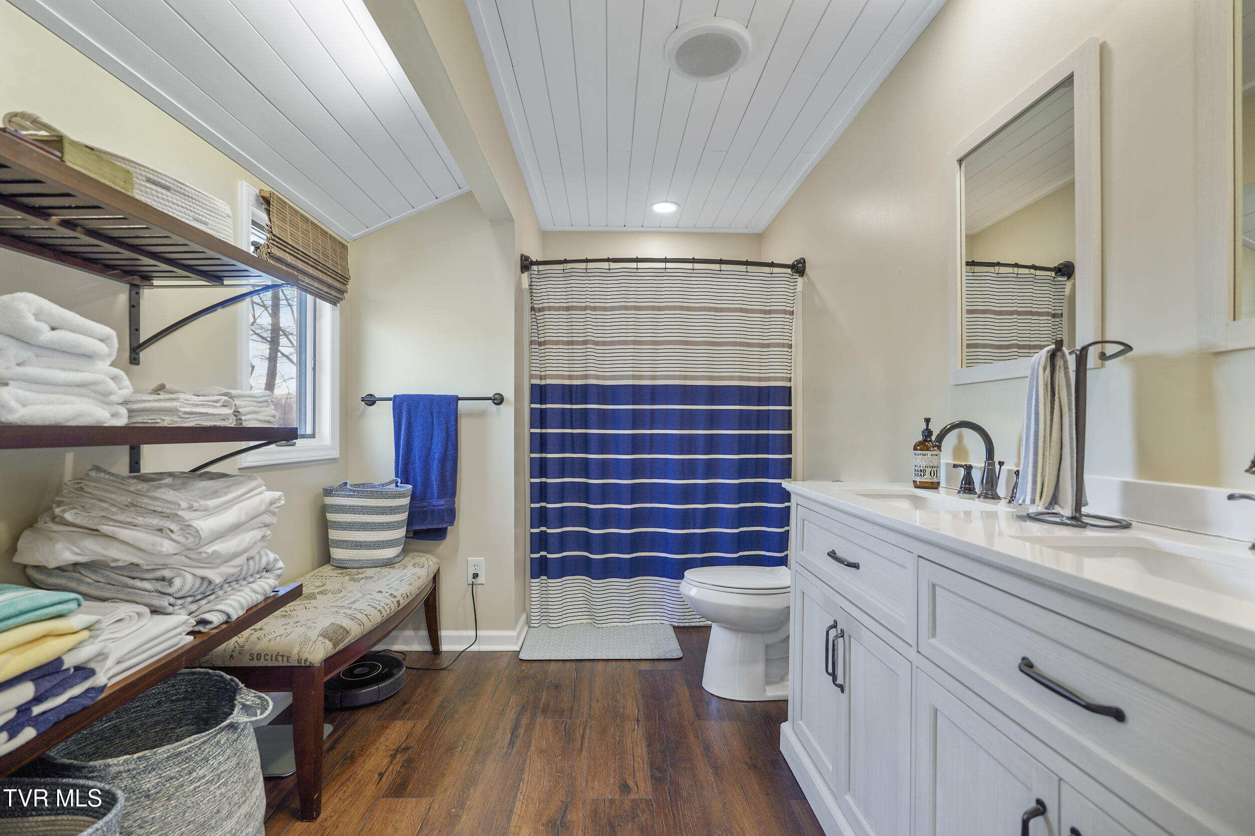5060 Lake Forest Drive Property Photo 30