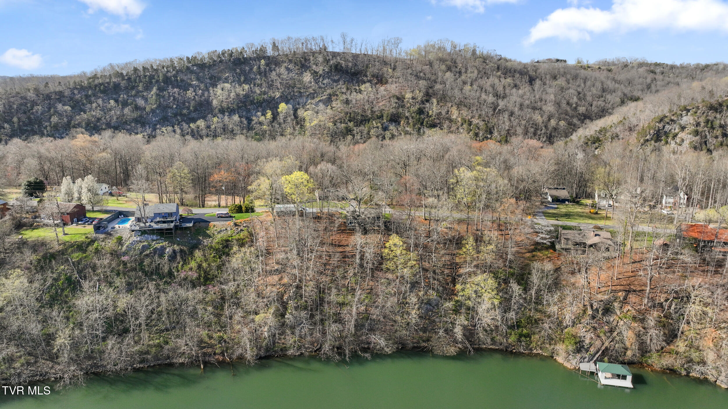 5060 Lake Forest Drive Property Photo 33