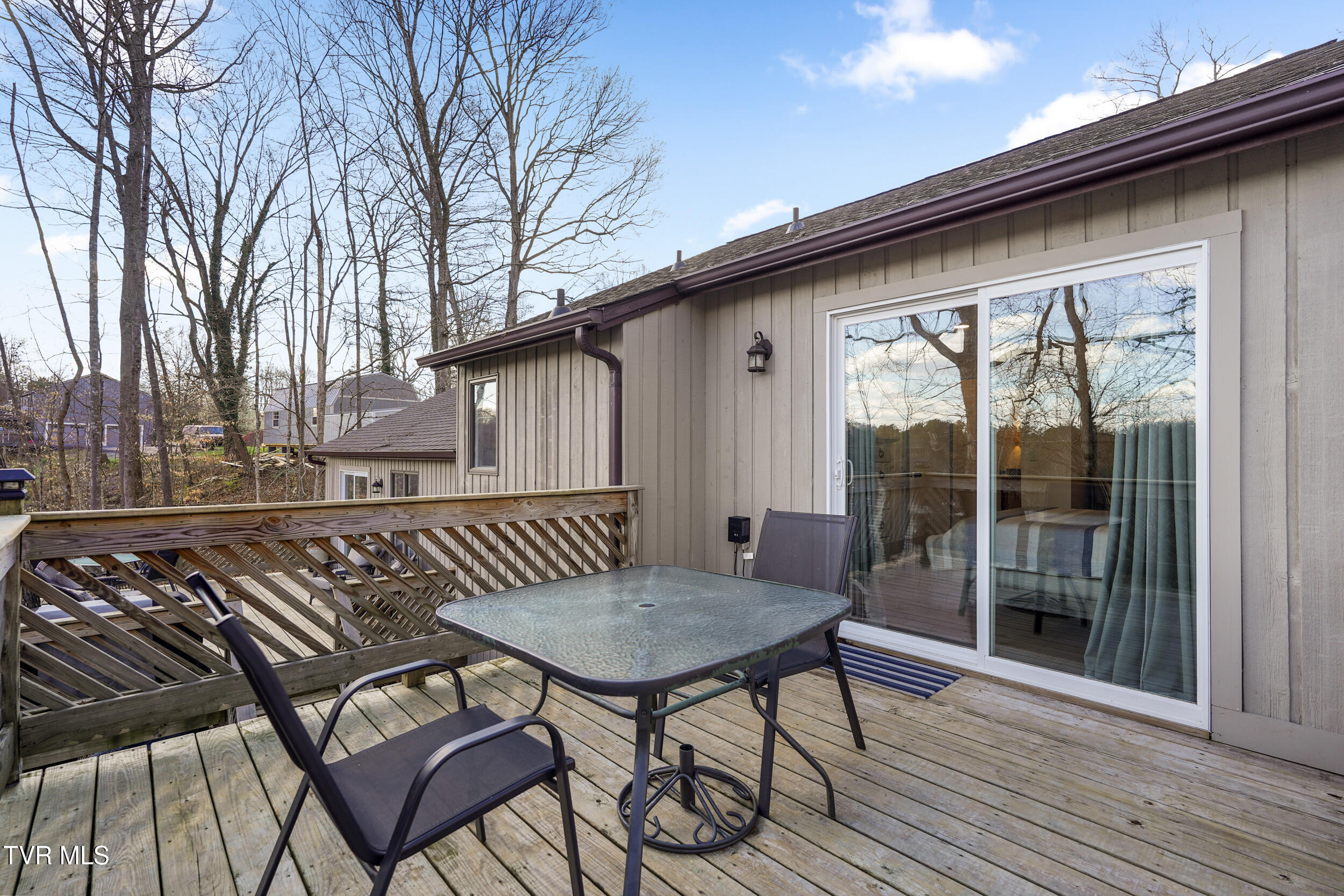 5060 Lake Forest Drive Property Photo 34