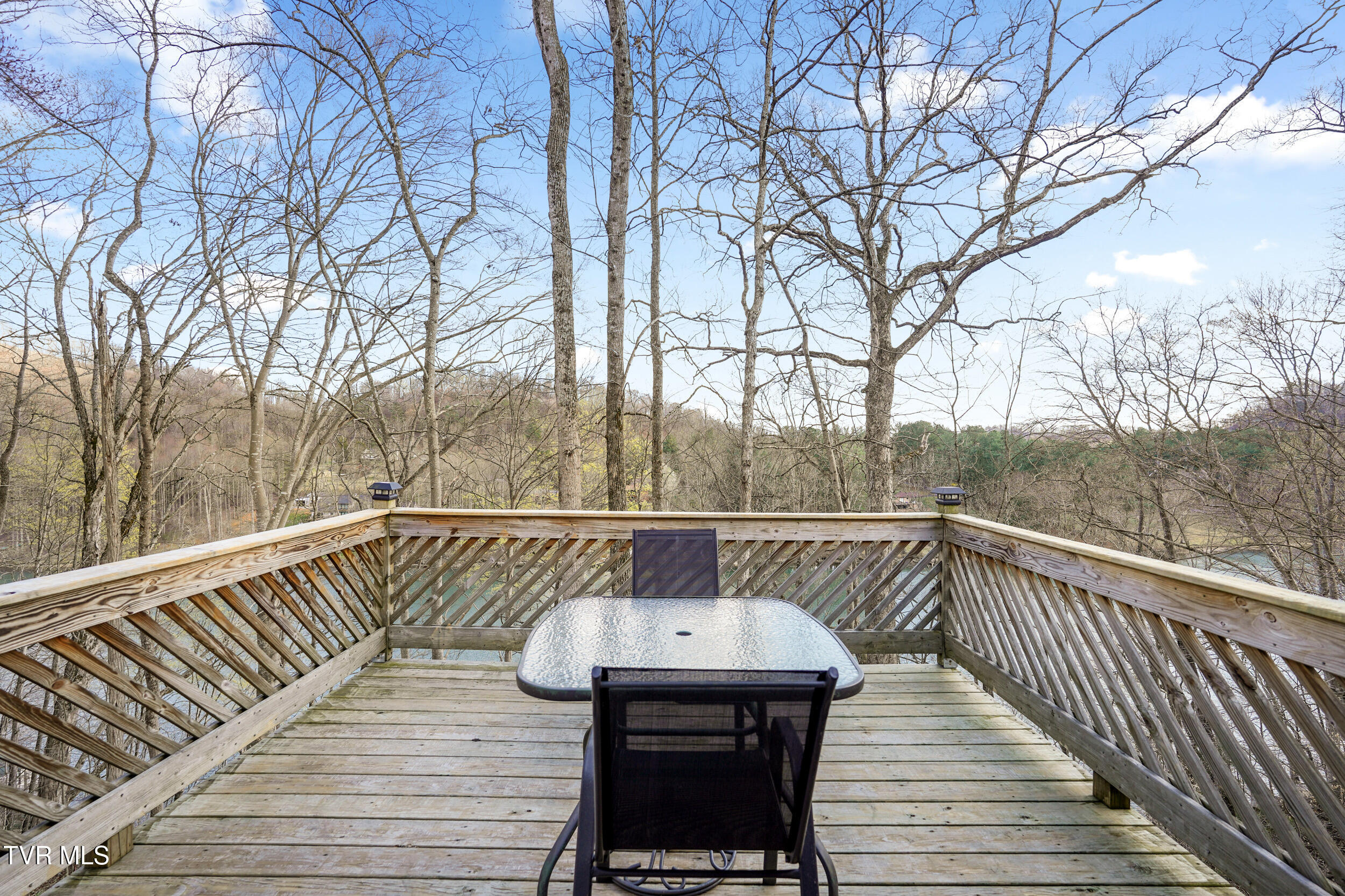 5060 Lake Forest Drive Property Photo 36