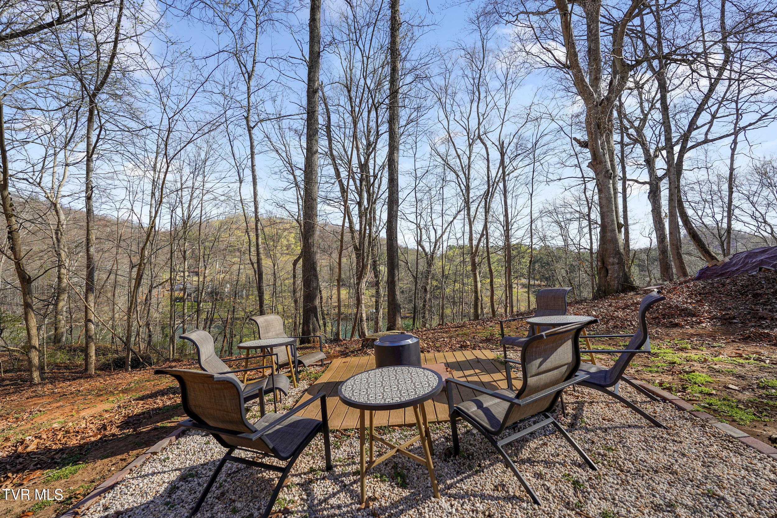 5060 Lake Forest Drive Property Photo 38