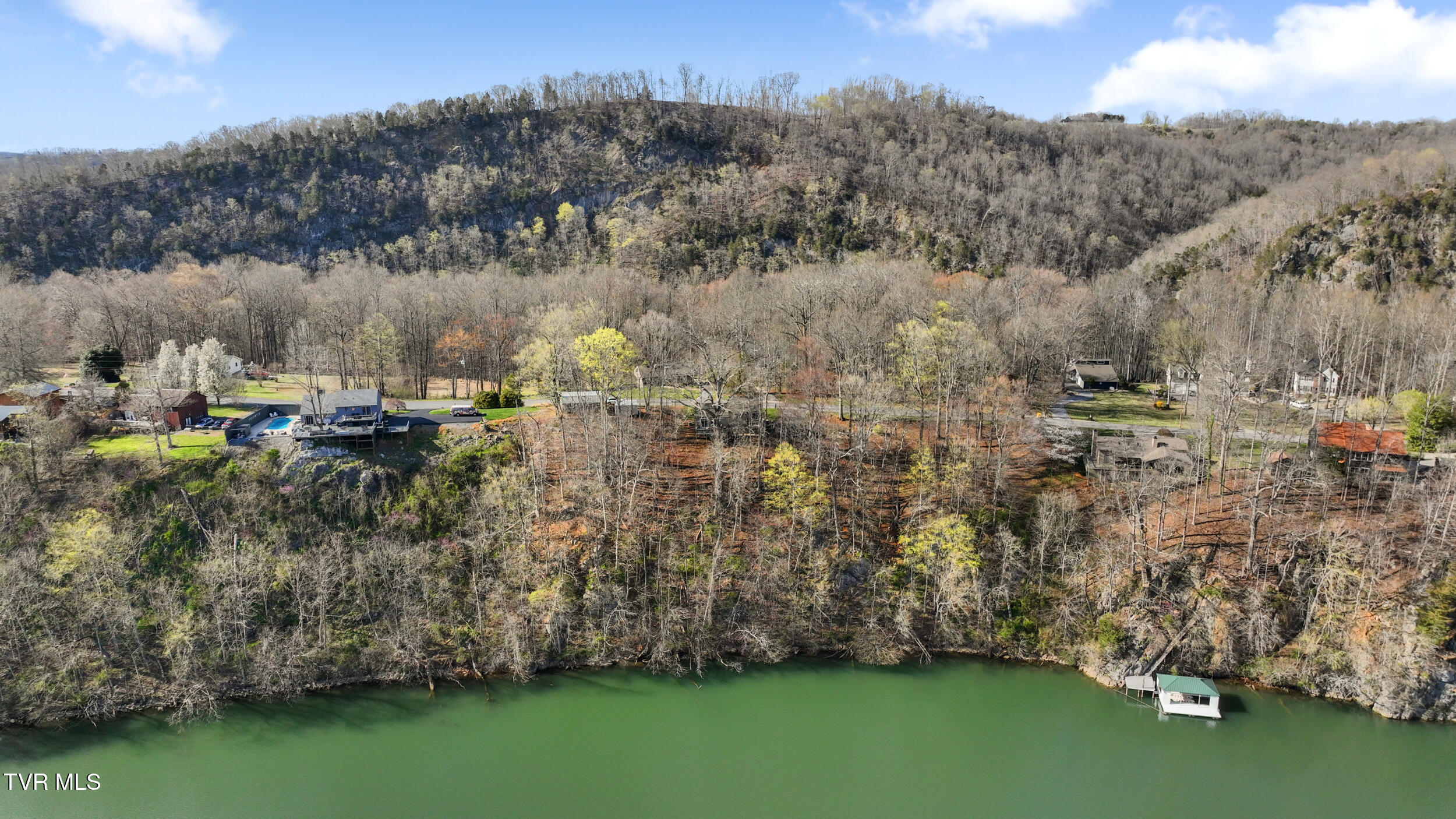 5060 Lake Forest Drive Property Photo 43