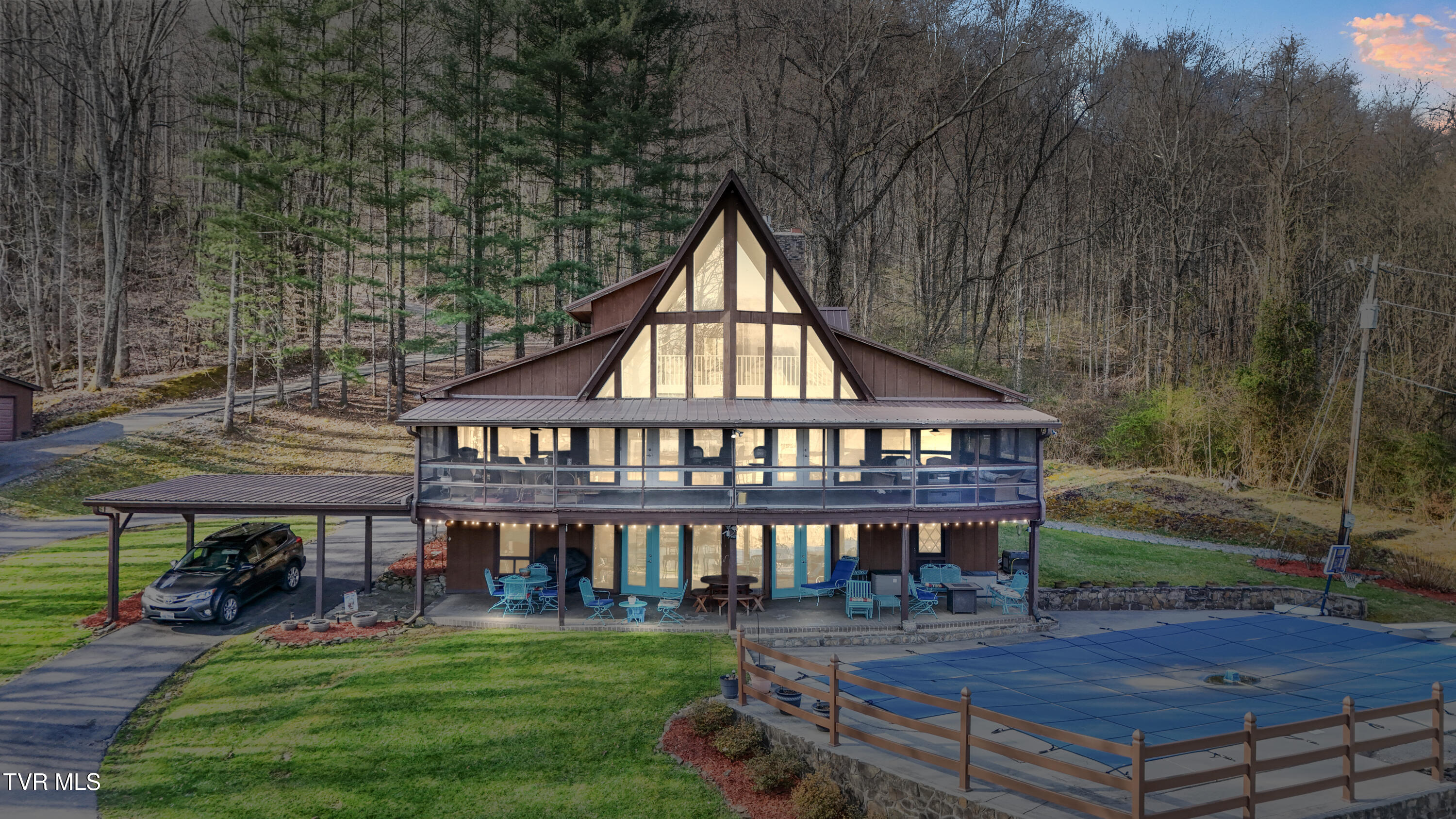 4100 Tate Springs Road Property Photo
