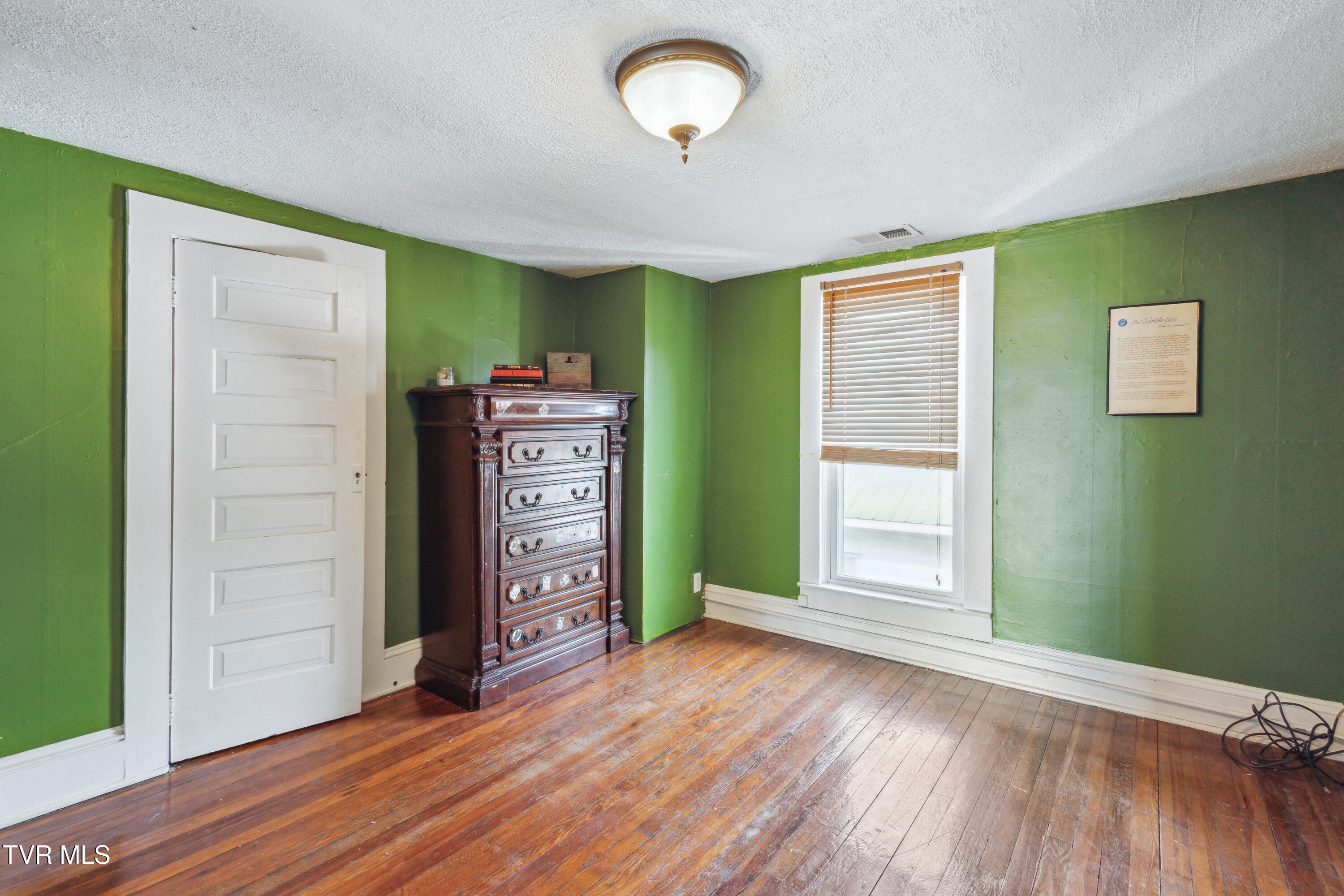 102 West Locust Street Property Photo 24