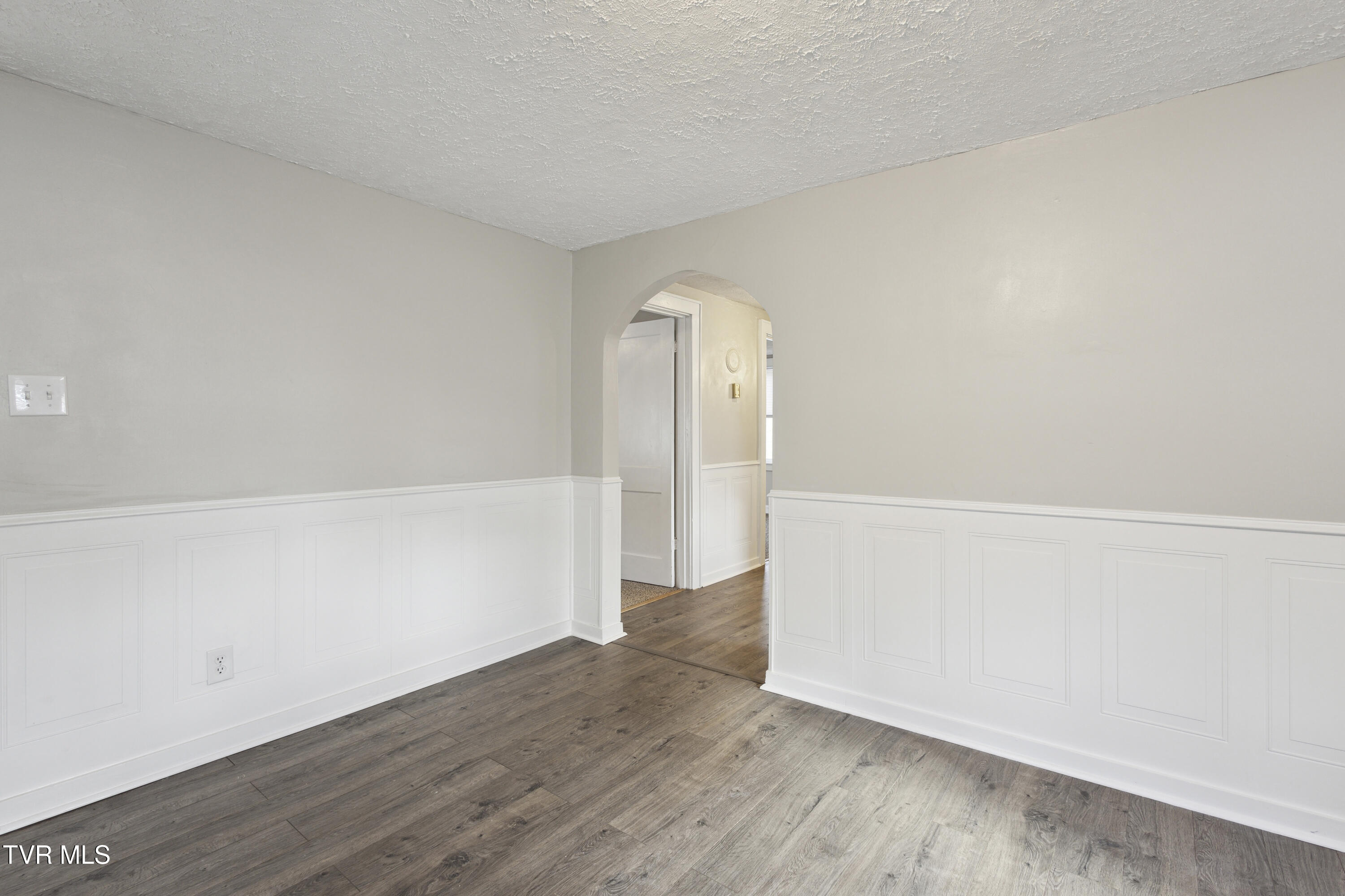 2914 Bay St Property Photo 6
