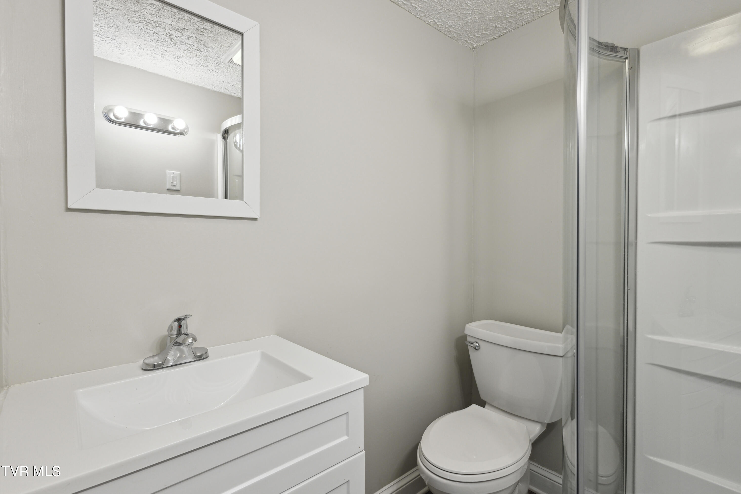 2914 Bay St Property Photo 16