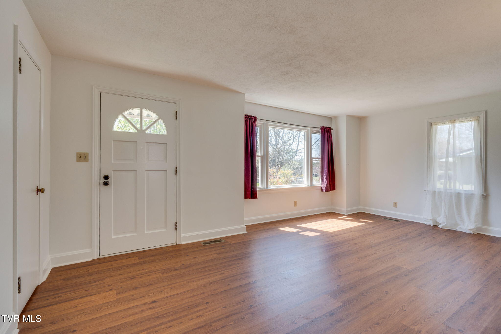 24 Greenway Street Property Photo 5