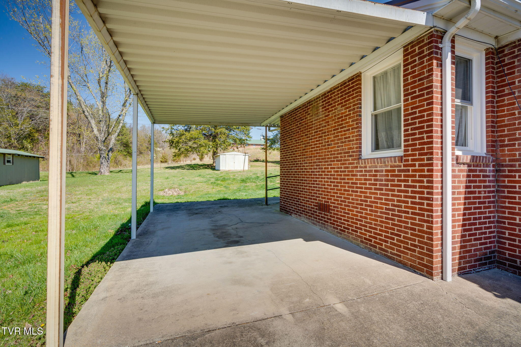 24 Greenway Street Property Photo 19