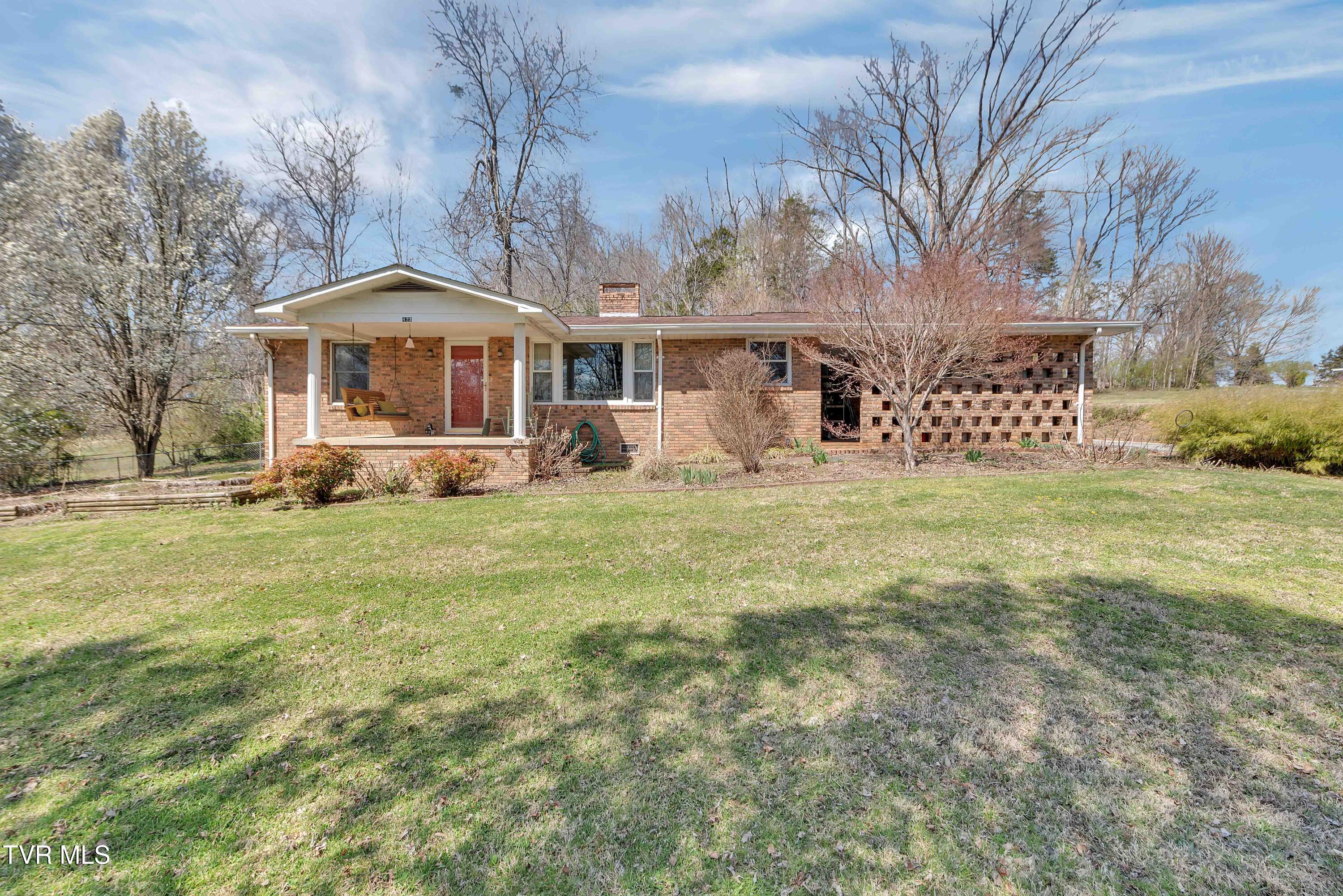 473 Oak Grove Road Property Photo 1