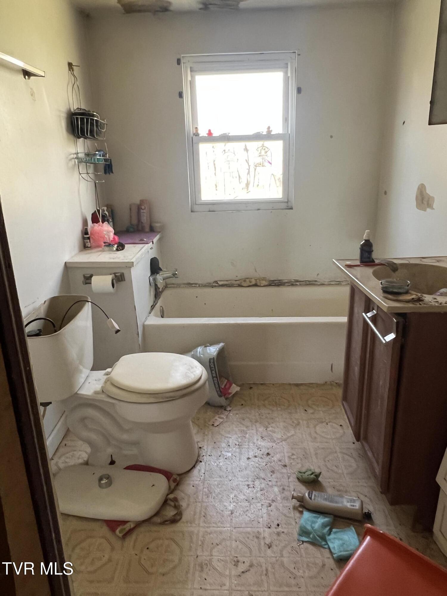 225 Georgia Street Property Photo 6