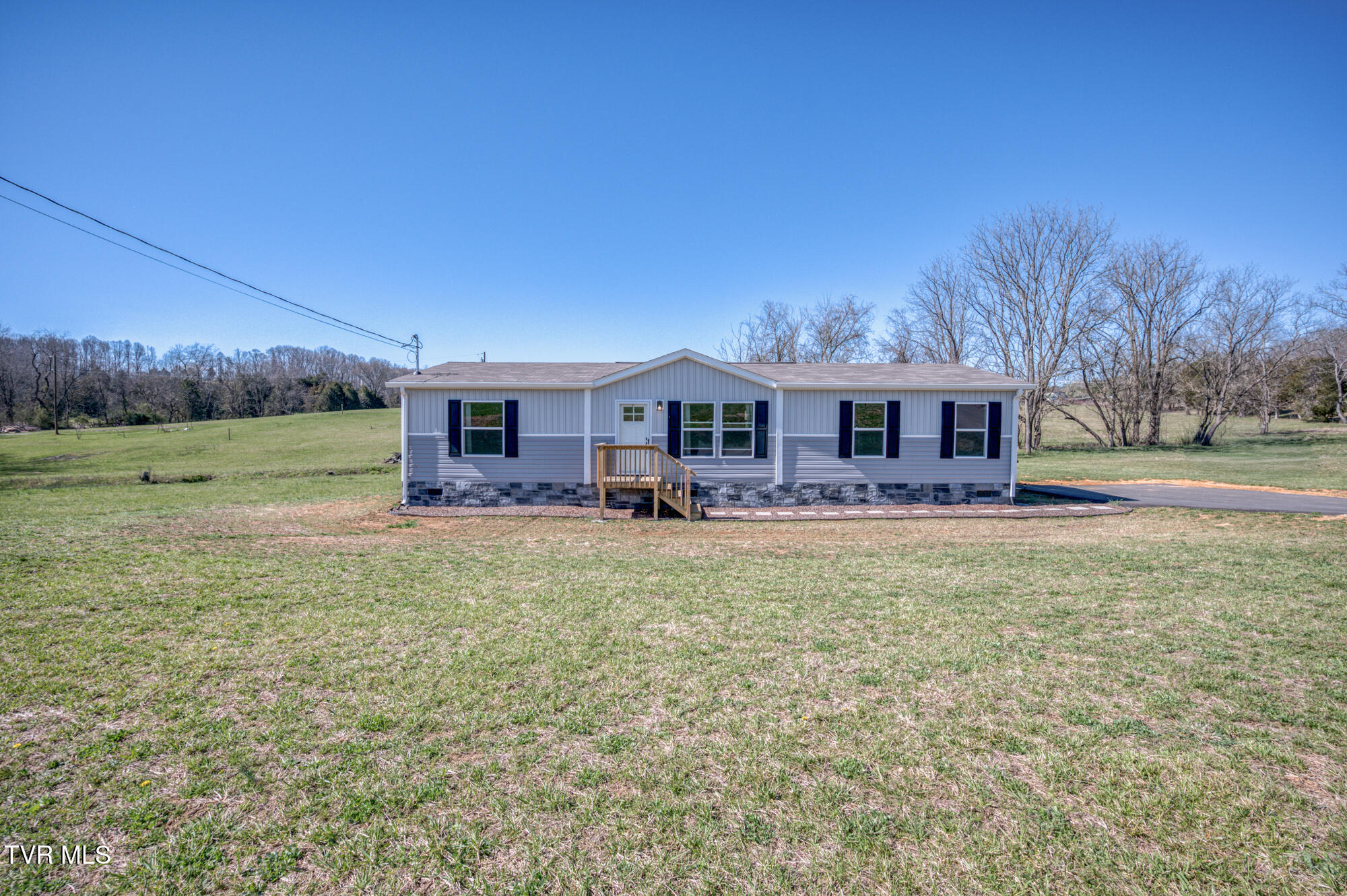 4508 Weaver Pike Property Photo 6