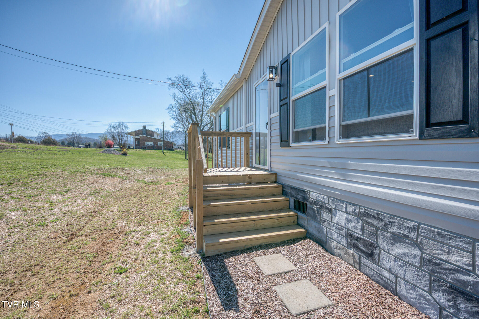 4508 Weaver Pike Property Photo 8