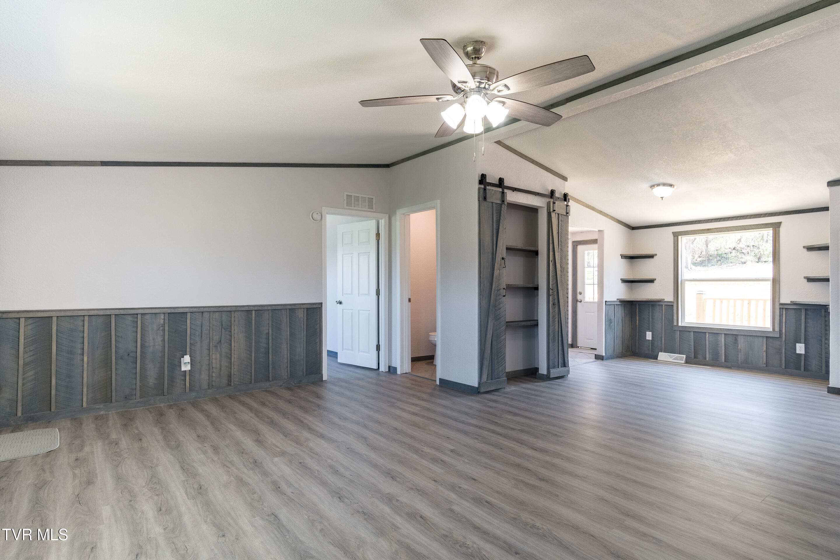 1400 West Pines Road Property Photo 11