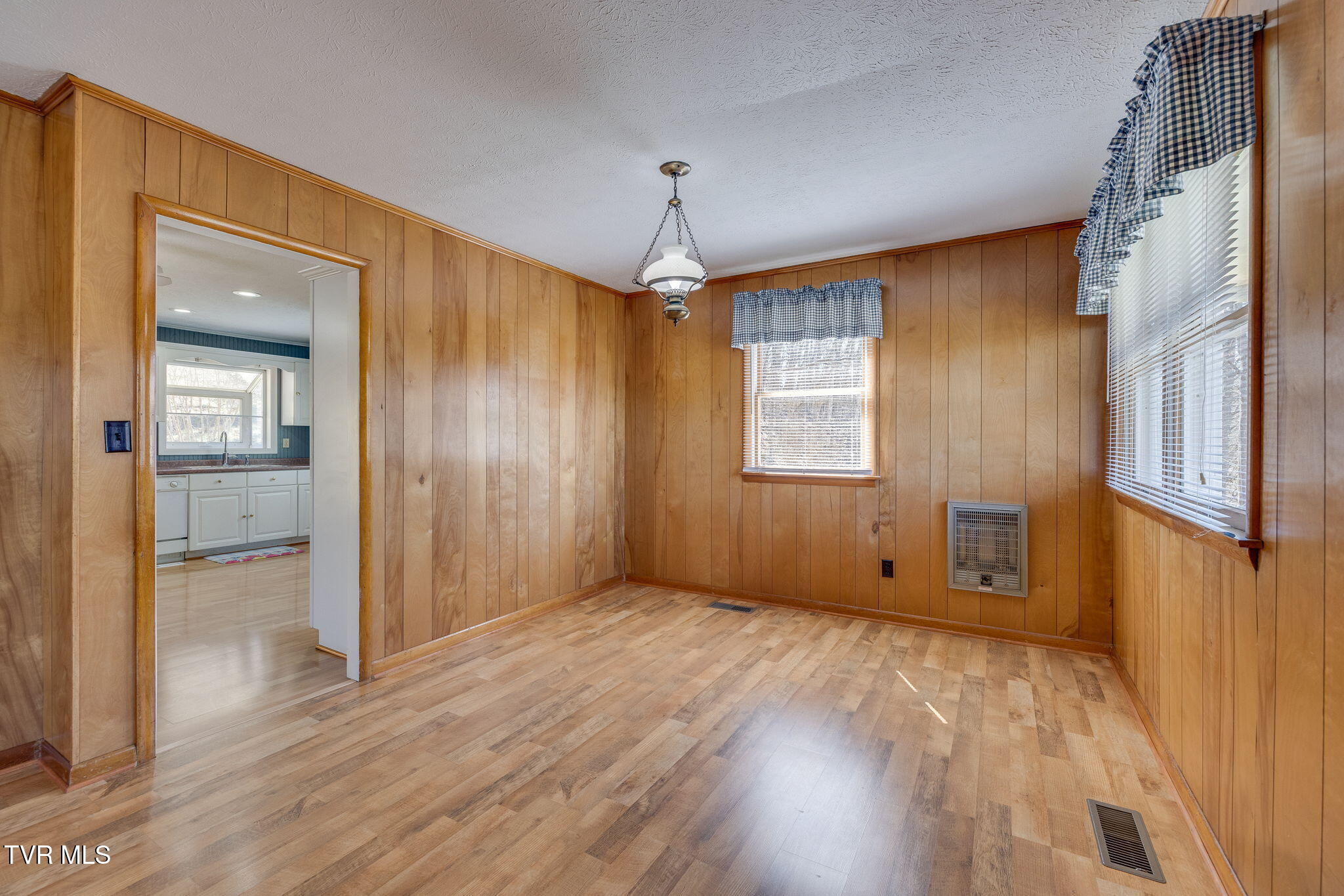 1820 Veterans Memorial Highway Property Photo 8