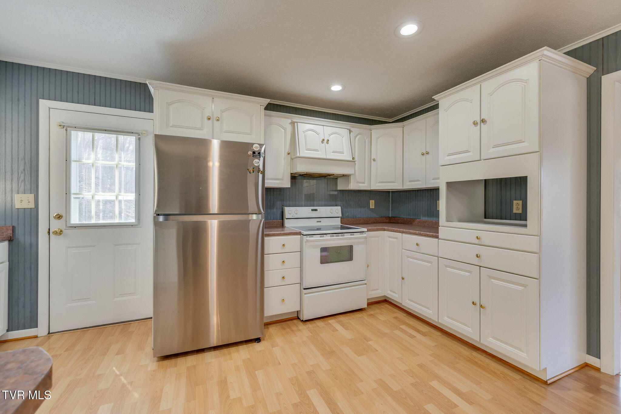 1820 Veterans Memorial Highway Property Photo 11