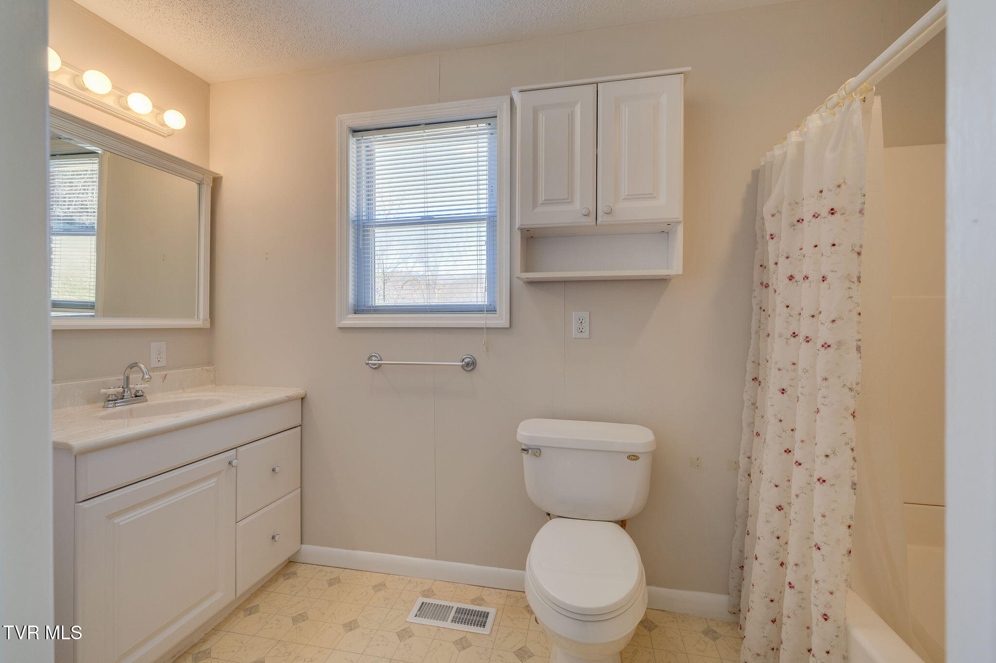 1820 Veterans Memorial Highway Property Photo 19