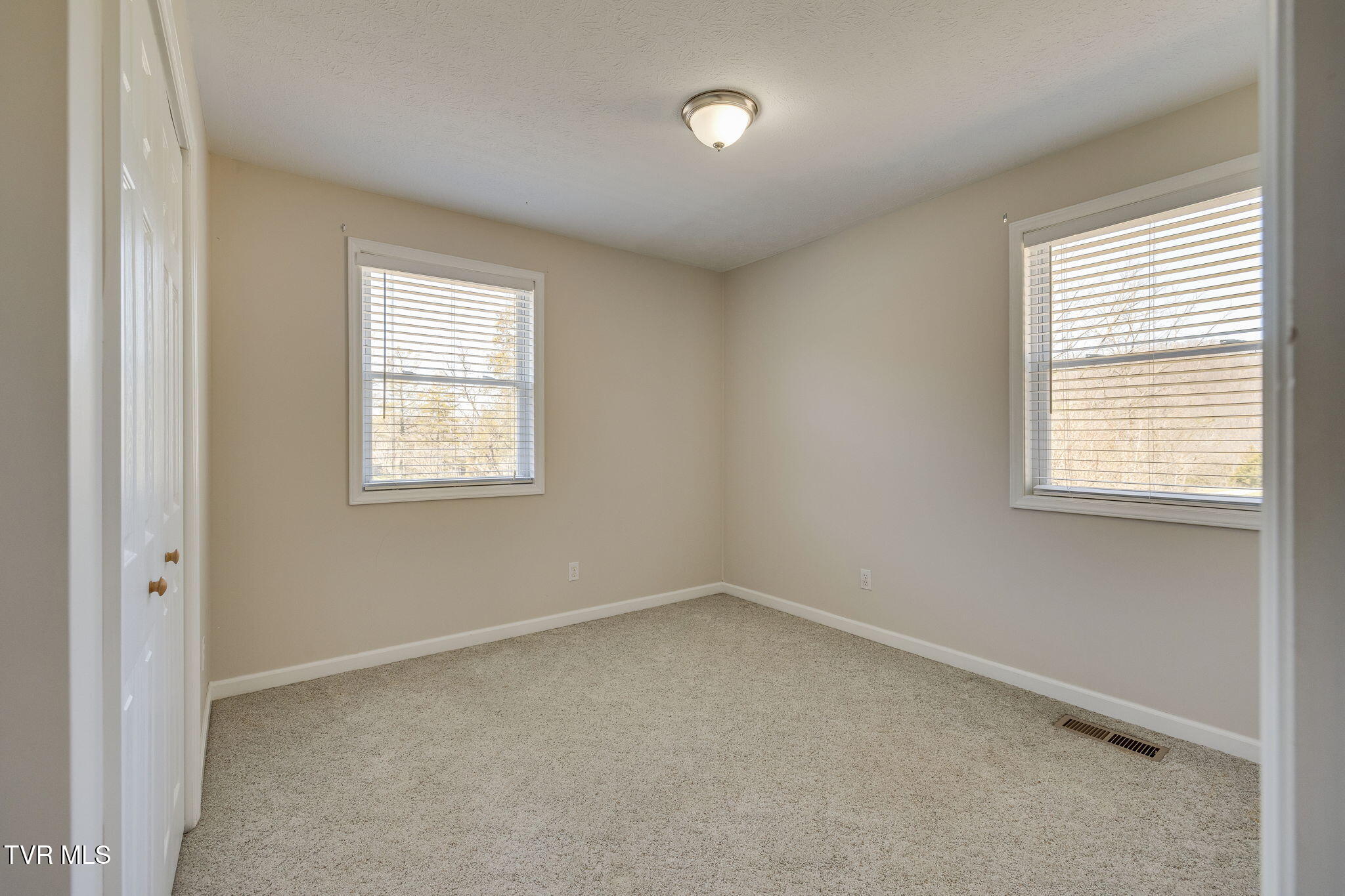 1820 Veterans Memorial Highway Property Photo 20