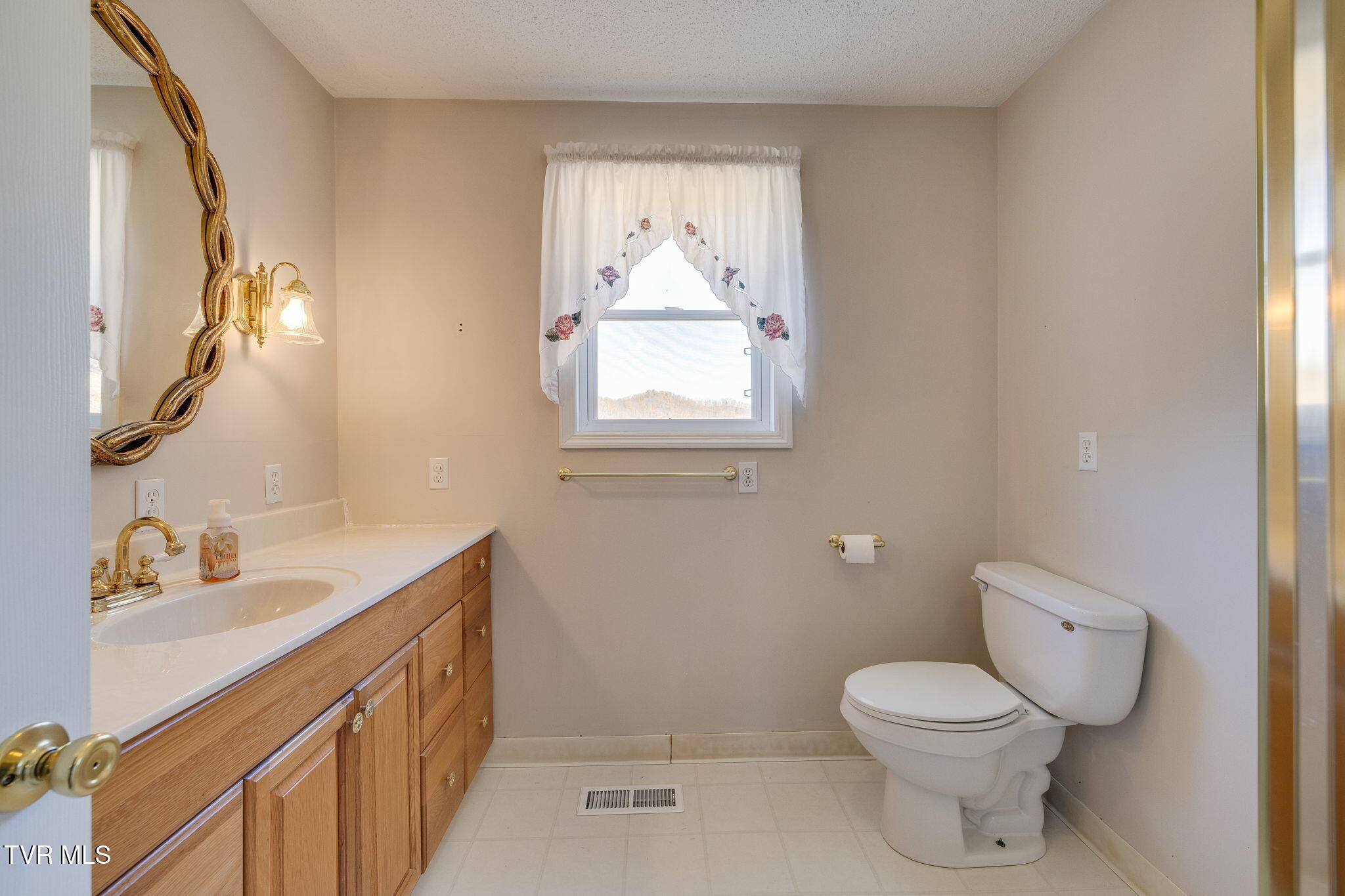 1820 Veterans Memorial Highway Property Photo 23