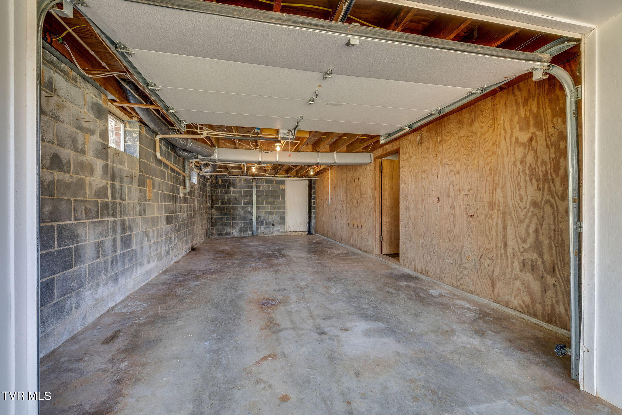 1820 Veterans Memorial Highway Property Photo 29