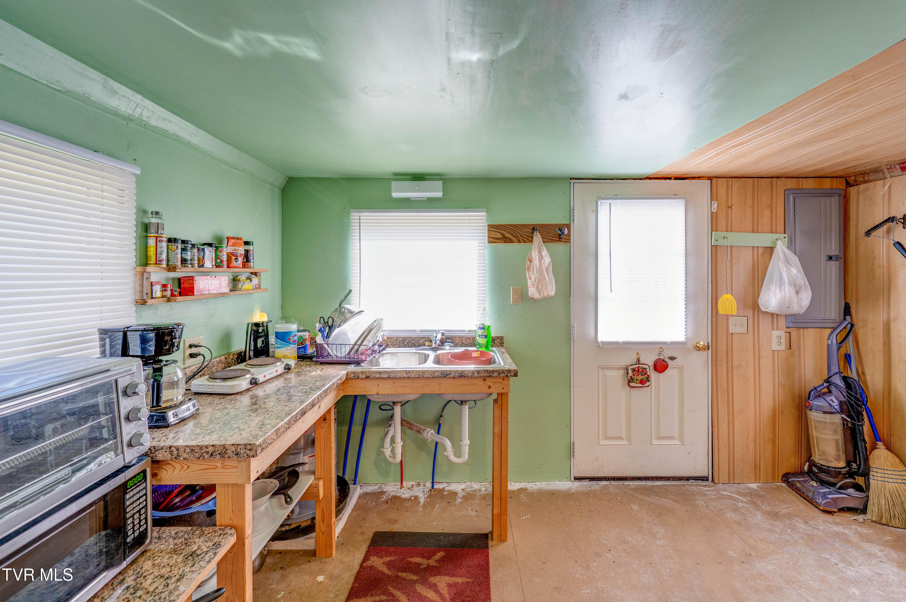 672 Stage Coach Loop Property Photo 16