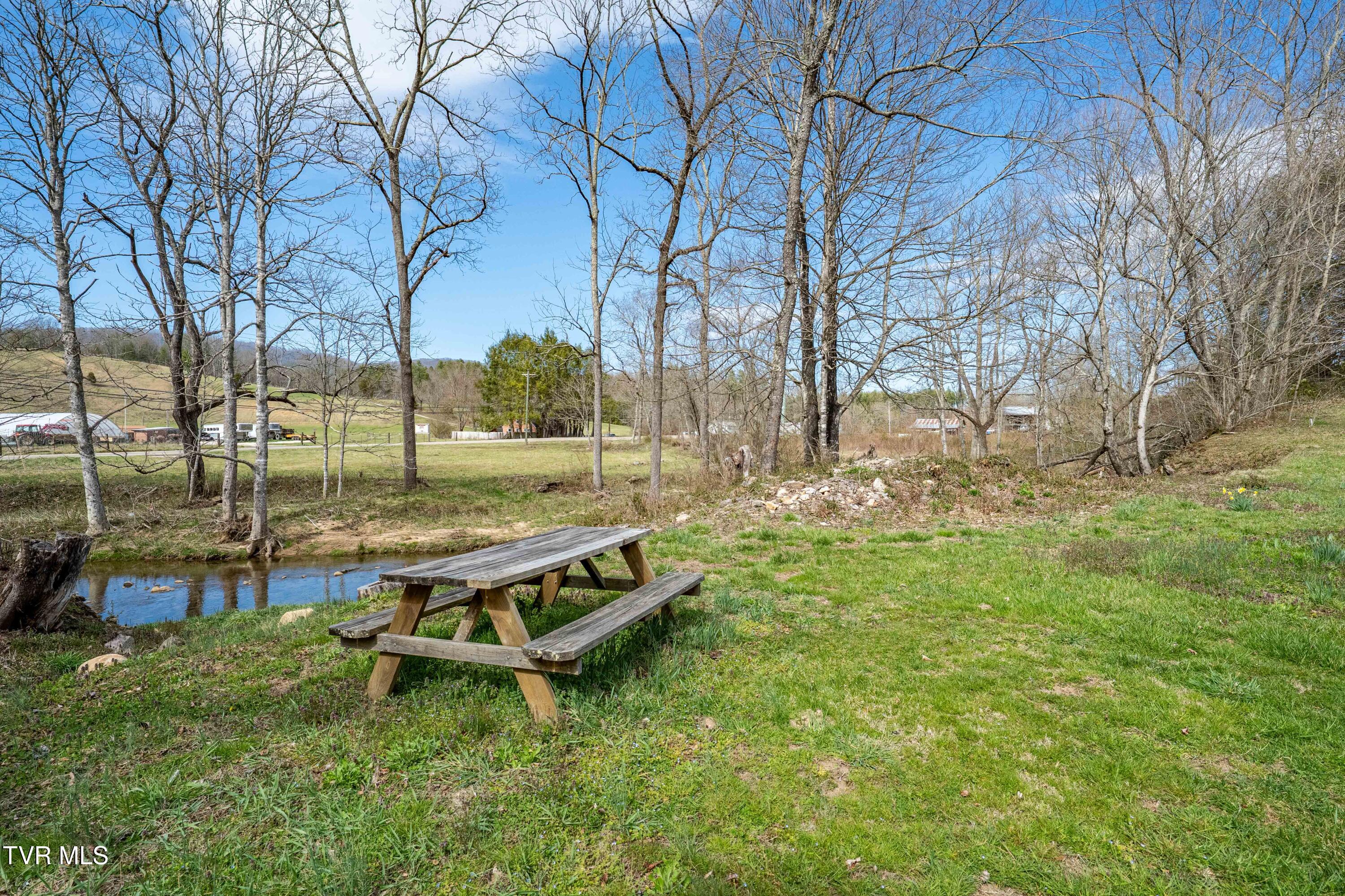 672 Stage Coach Loop Property Photo 36