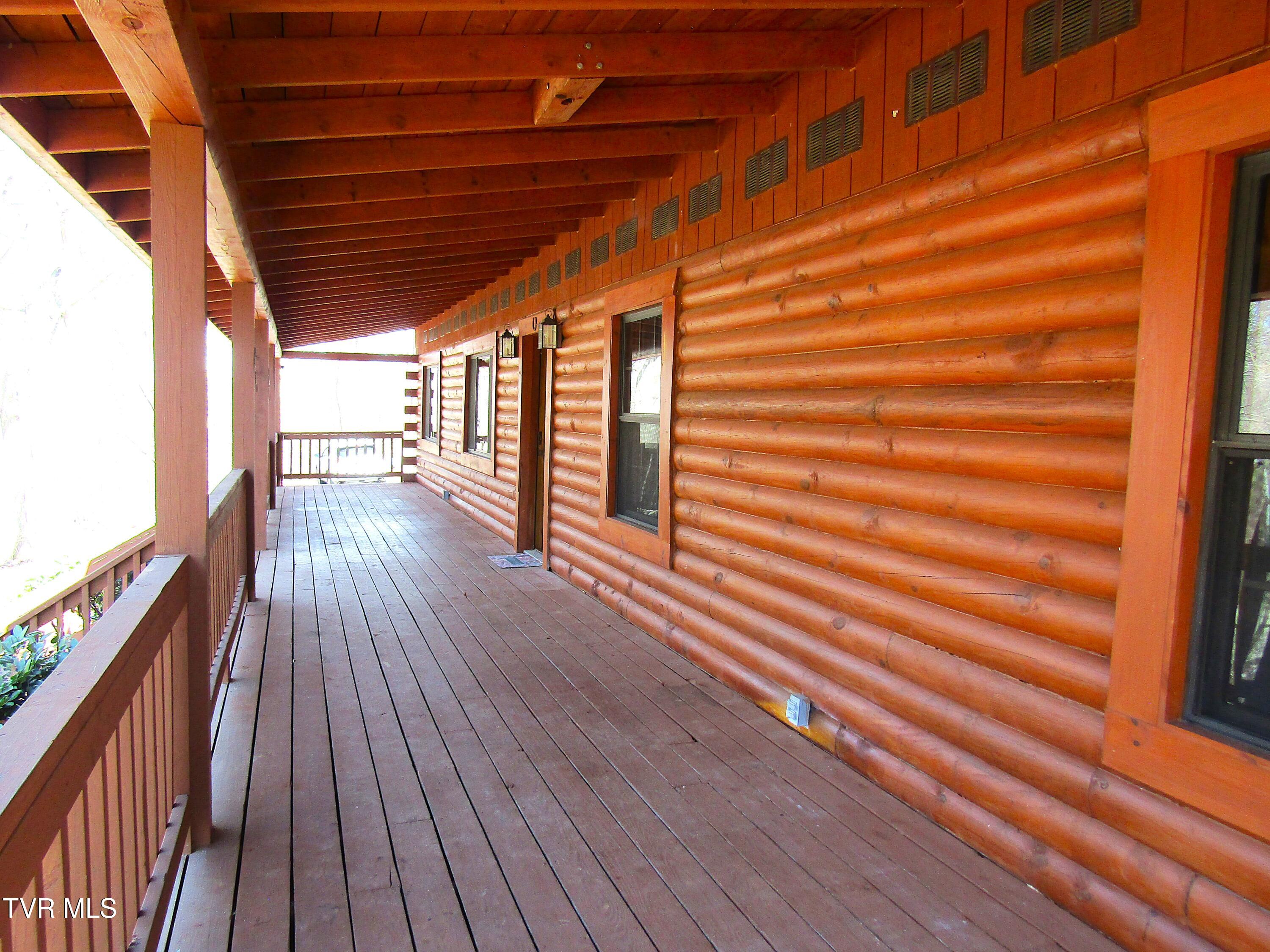 144 Hollow Timbers Drive Property Photo 3
