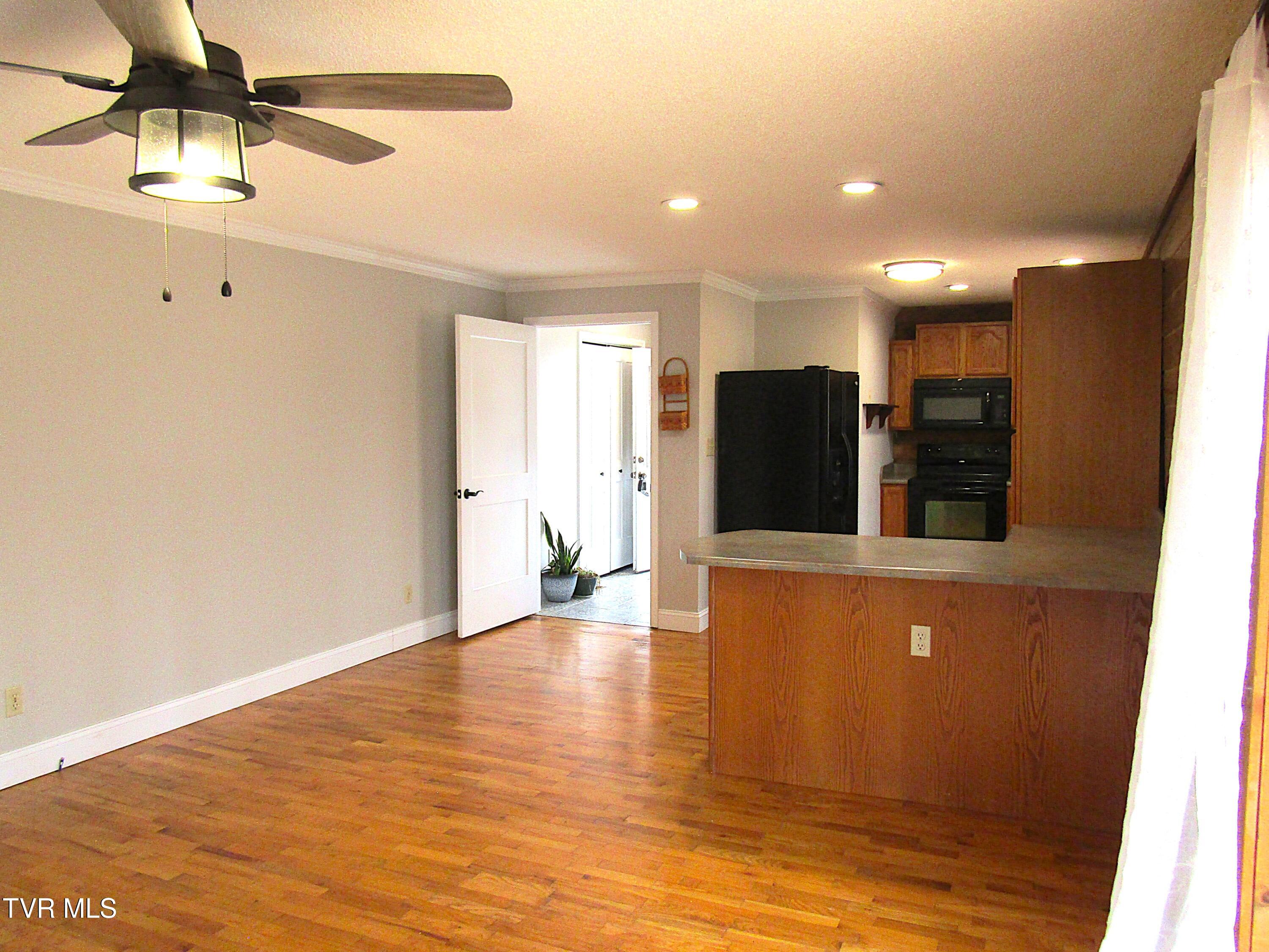 144 Hollow Timbers Drive Property Photo 12