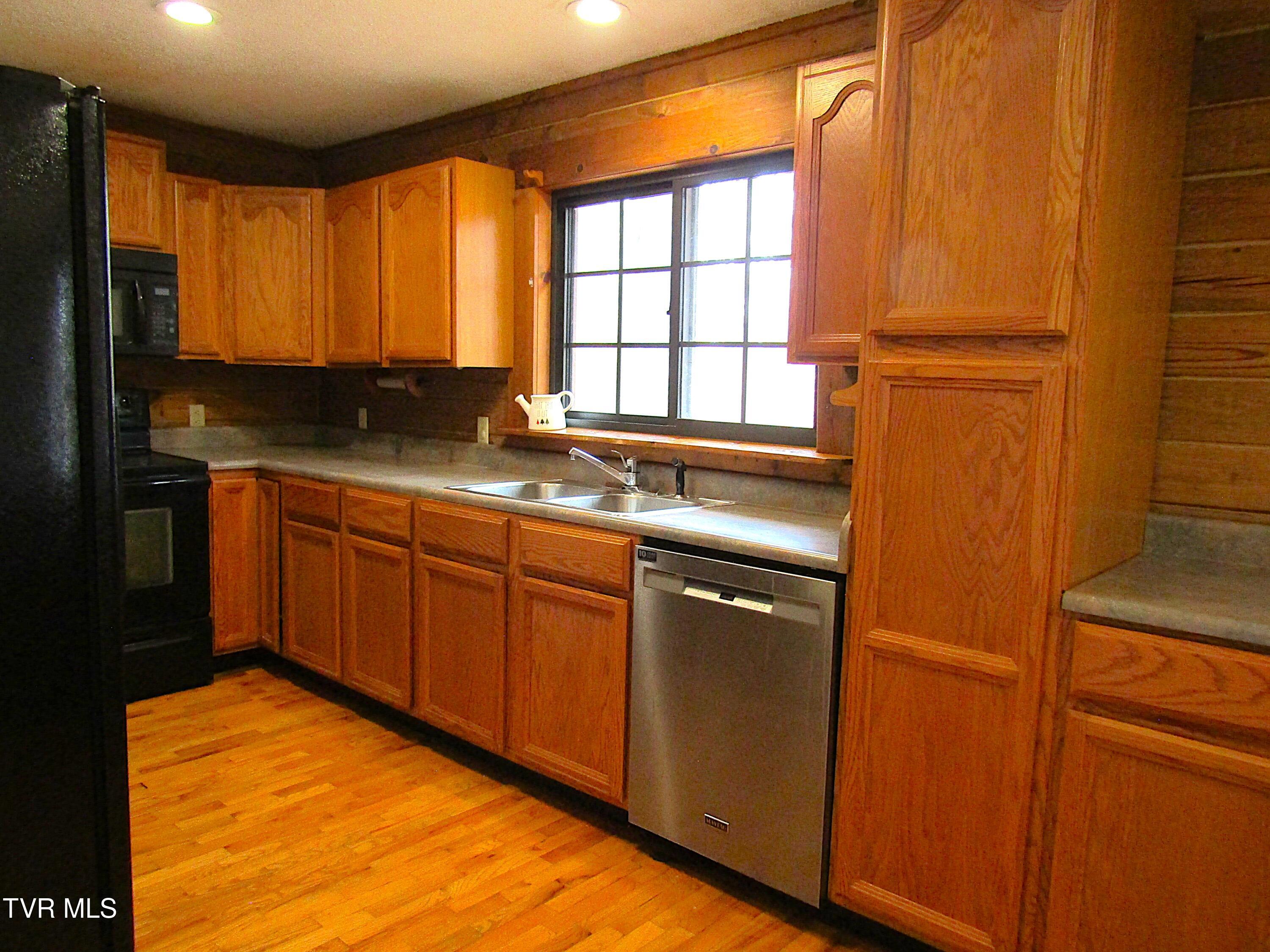 144 Hollow Timbers Drive Property Photo 15