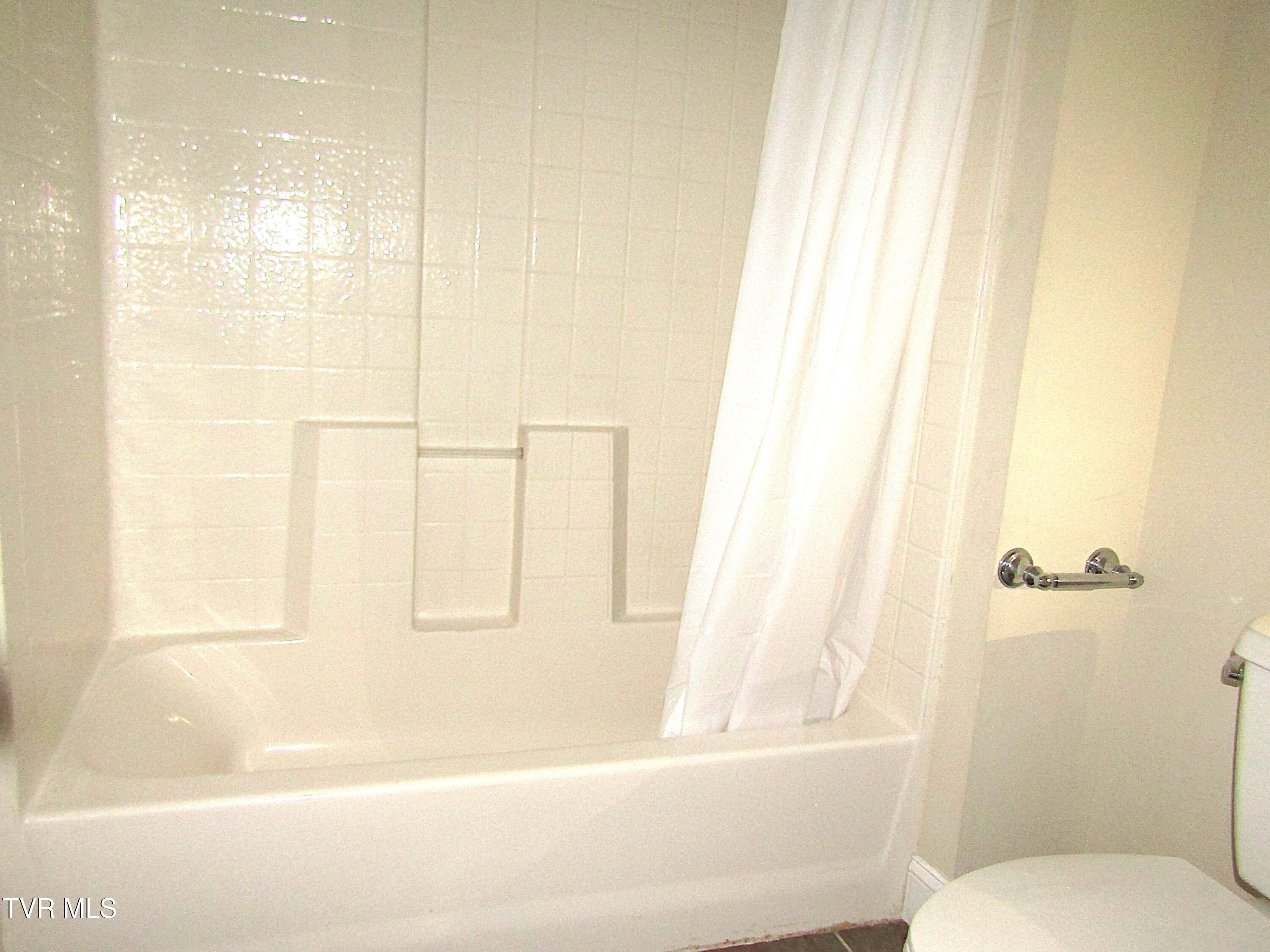 144 Hollow Timbers Drive Property Photo 25